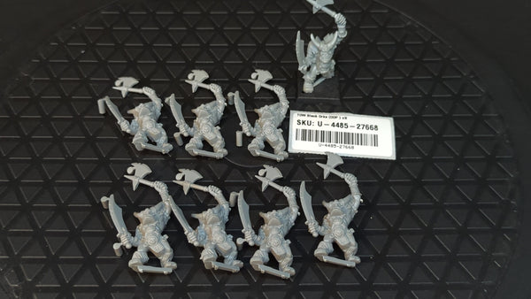 The Old World Black Orks (OOP ) x9