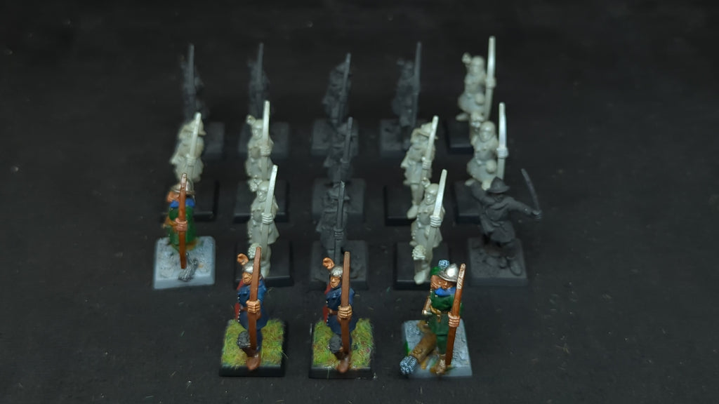 The Old World The Old World Kingdom of Bretonnia Peasant Bowmen x18 OOP Painted