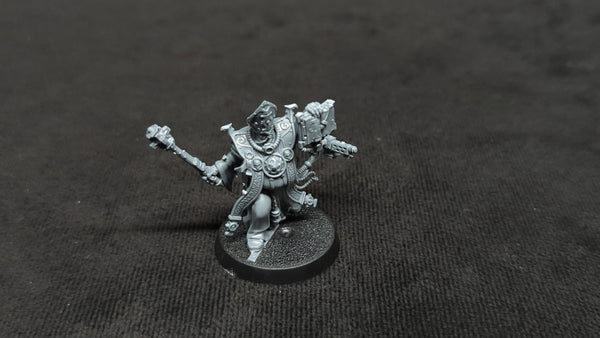 Warhammer 40k Ministorum Priest x1