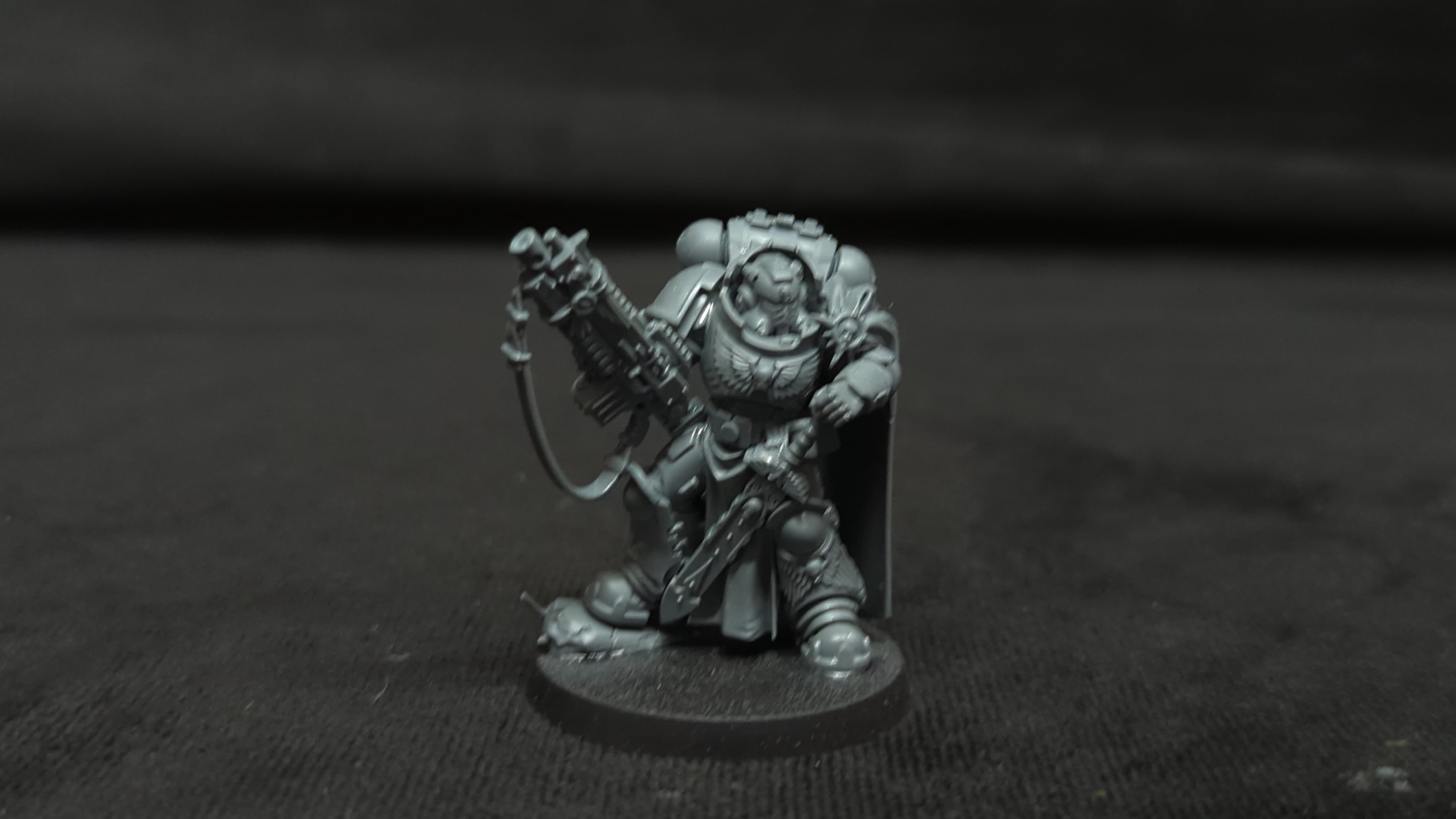 Warhammer 40k Space Marines Captain with Master Crafter Heavy Bolt Rifle x1