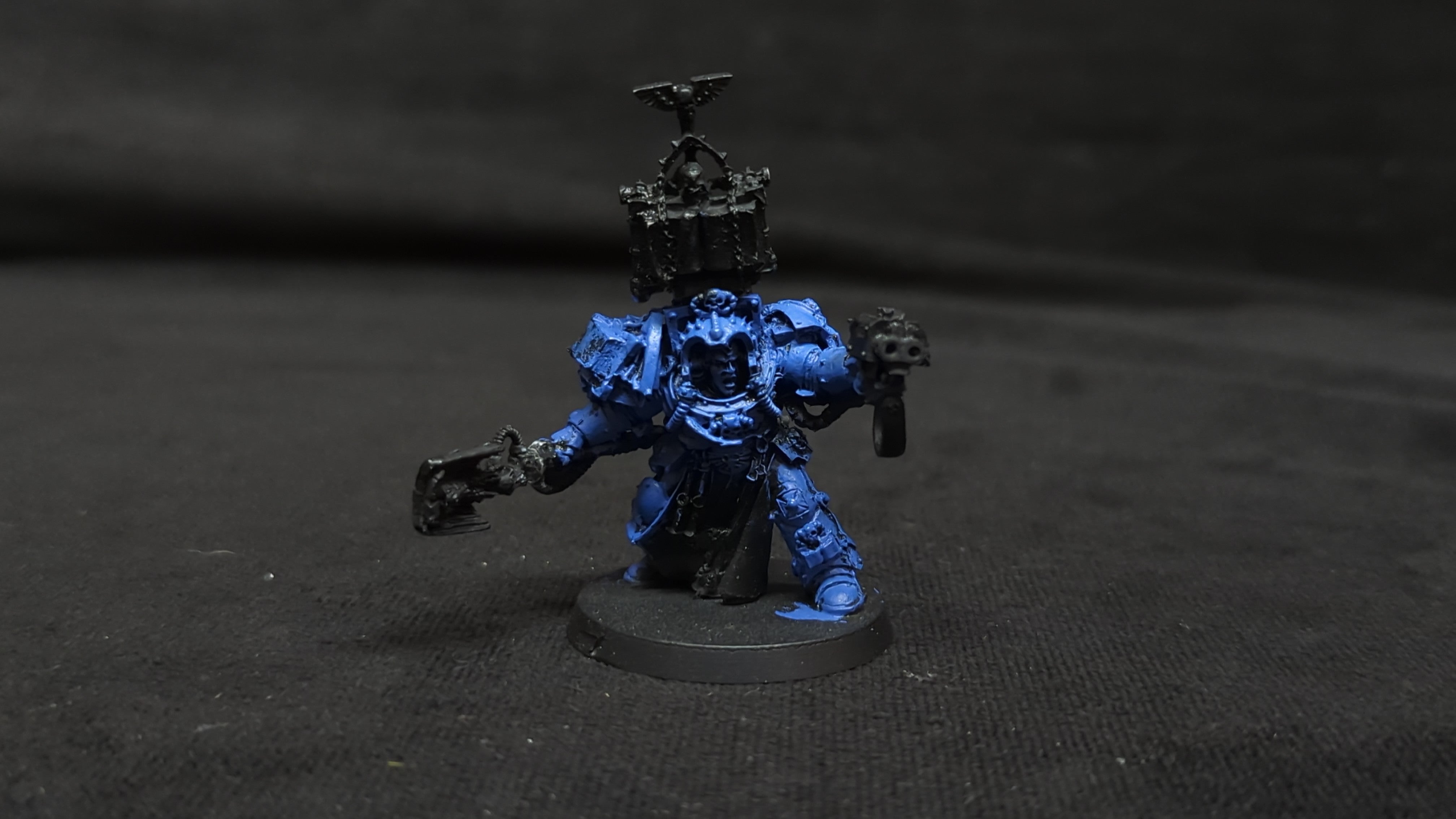 Warhammer 40k Space Marines Librarian in Terminator Armor x1 + old model