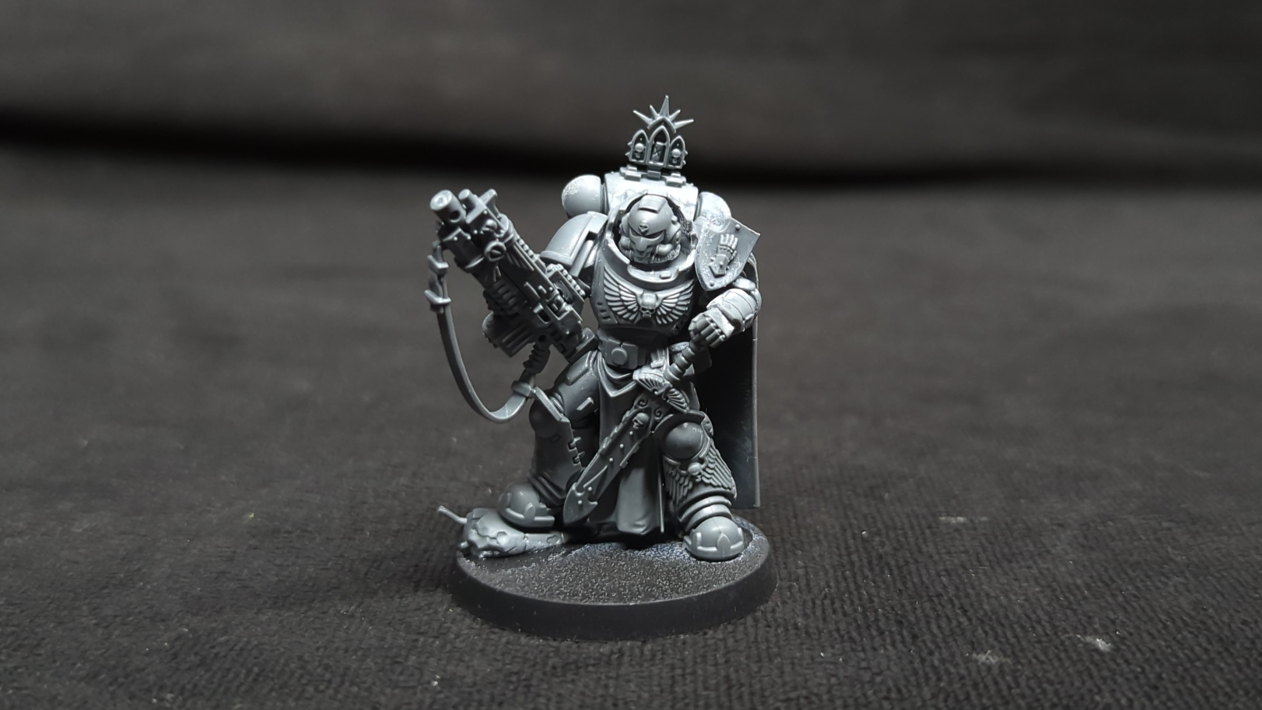 Warhammer 40k Space Marines Captain with Master-Crafted Heavy Bolt Rifle x1