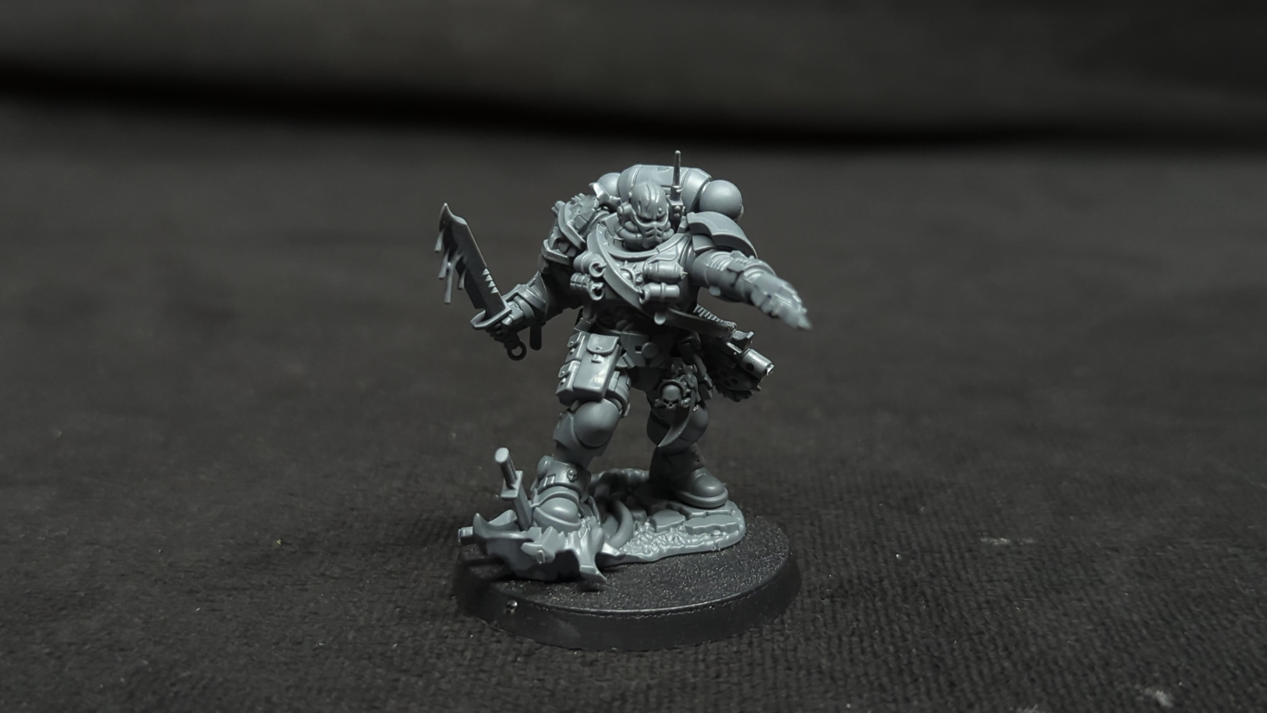 Warhammer 40k Space Marines Lieutenant with combi-weapon x1