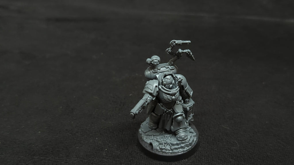 Warhammer 40k Space Marines Apothecary Biologis x1