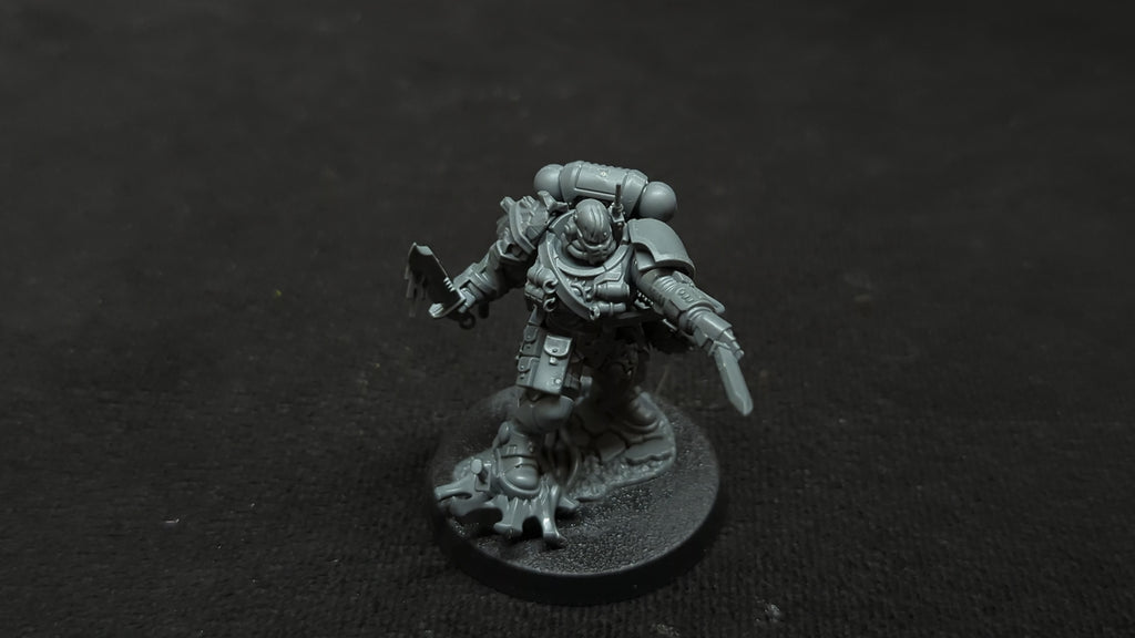 Warhammer 40k Space Marines Lieutenant in Phobos Armor x1