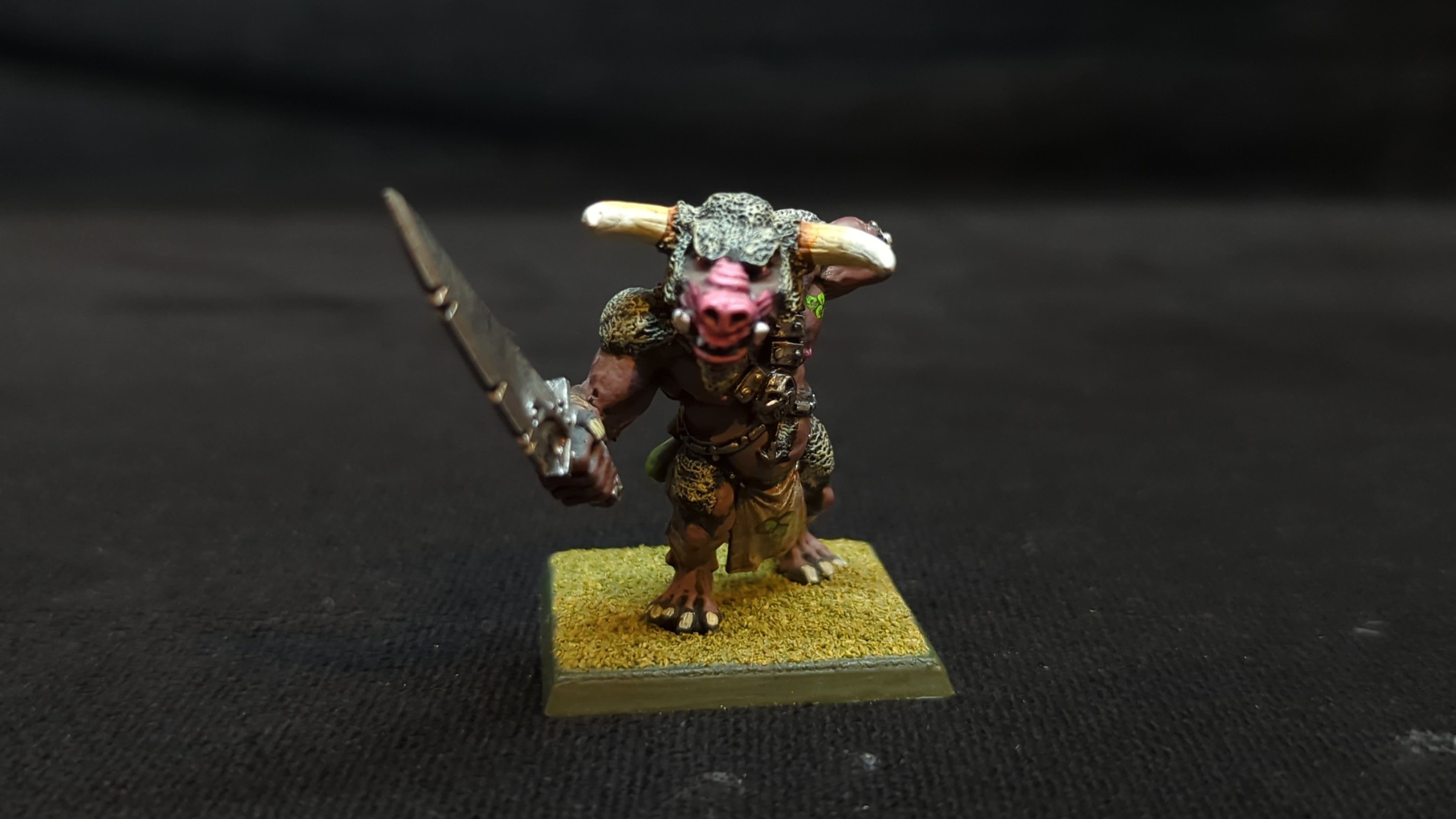 Age of Sigmar The Old World Beastman Breyherds Doombull x1 OOP Painted