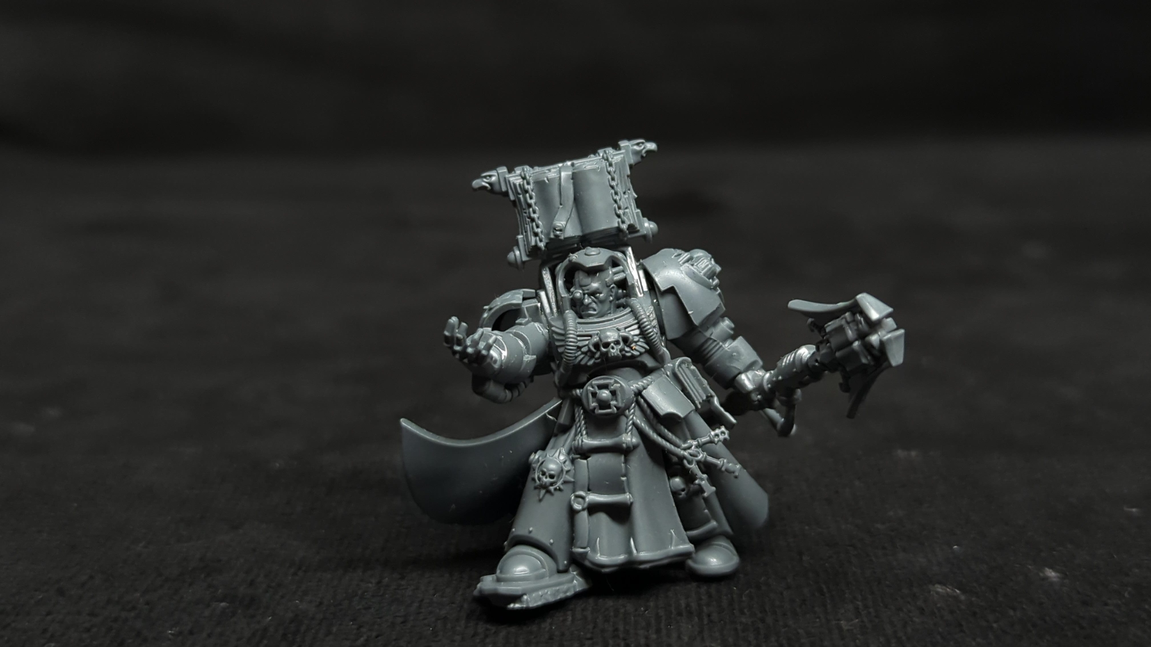 Warhammer 40k Librarian in Terminator Armour x1