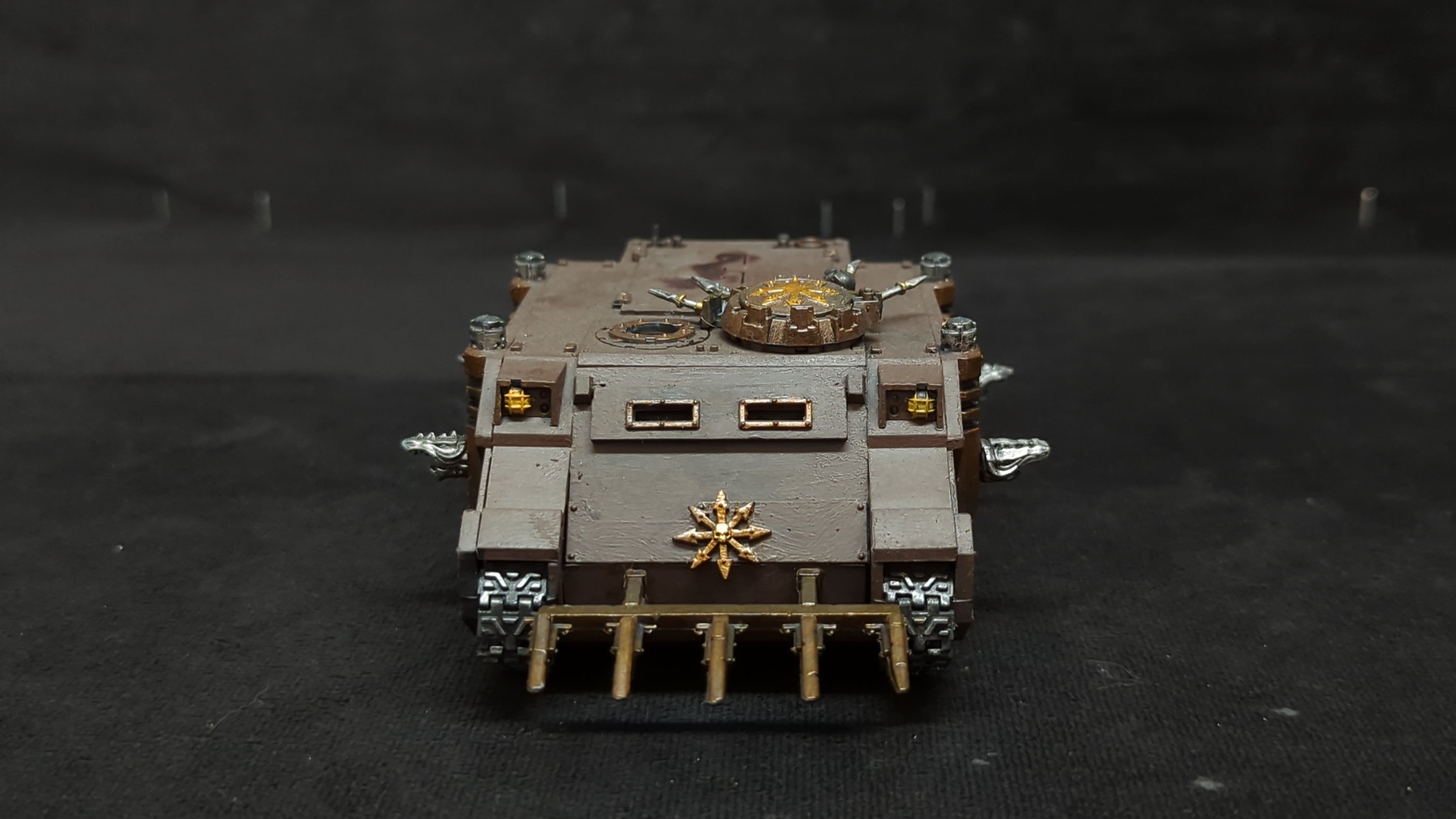 Warhammer 40k Chaos Space Marines Rhino x1