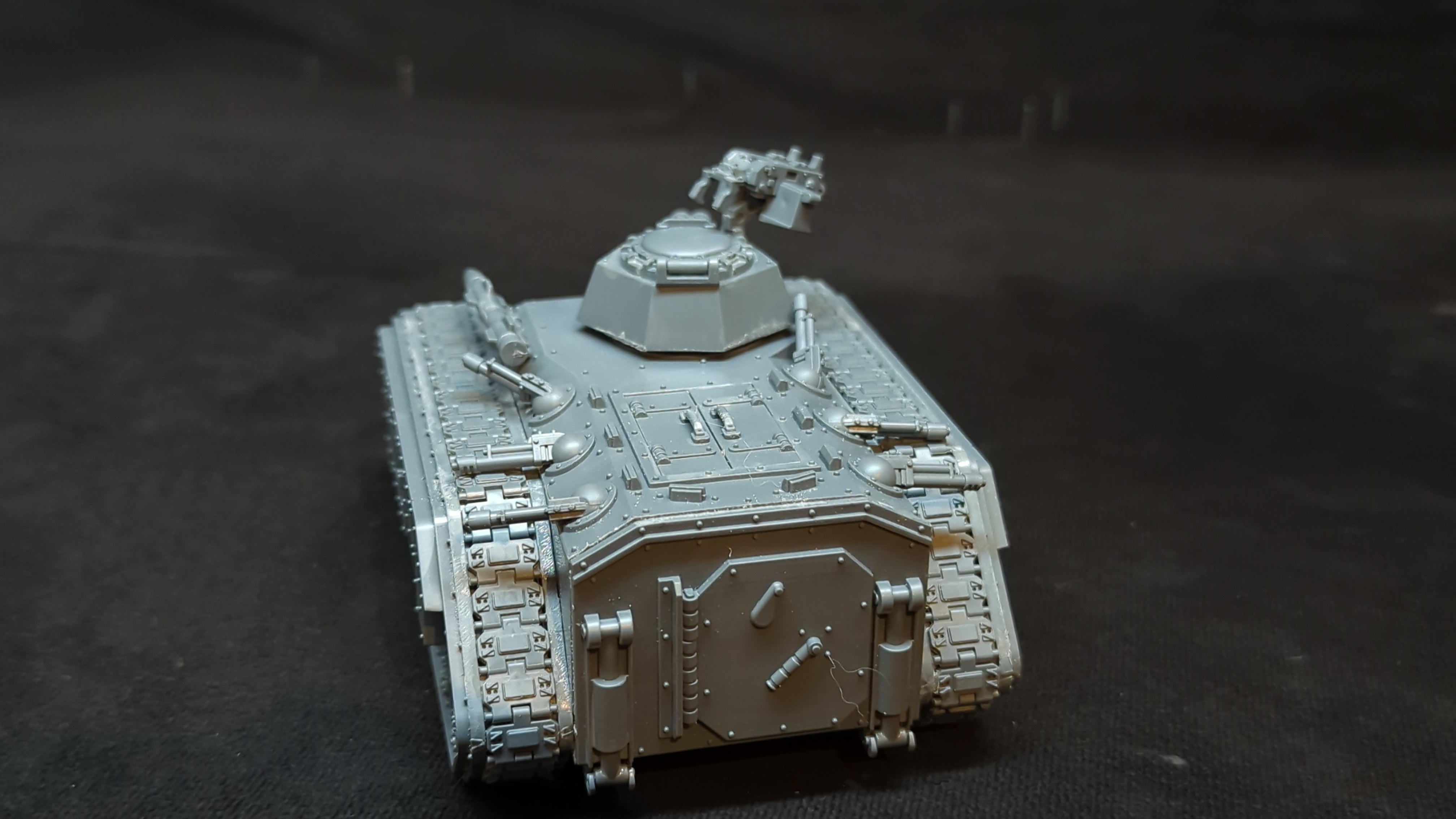 Warhammer 40k Astra Militarum Chimera x1