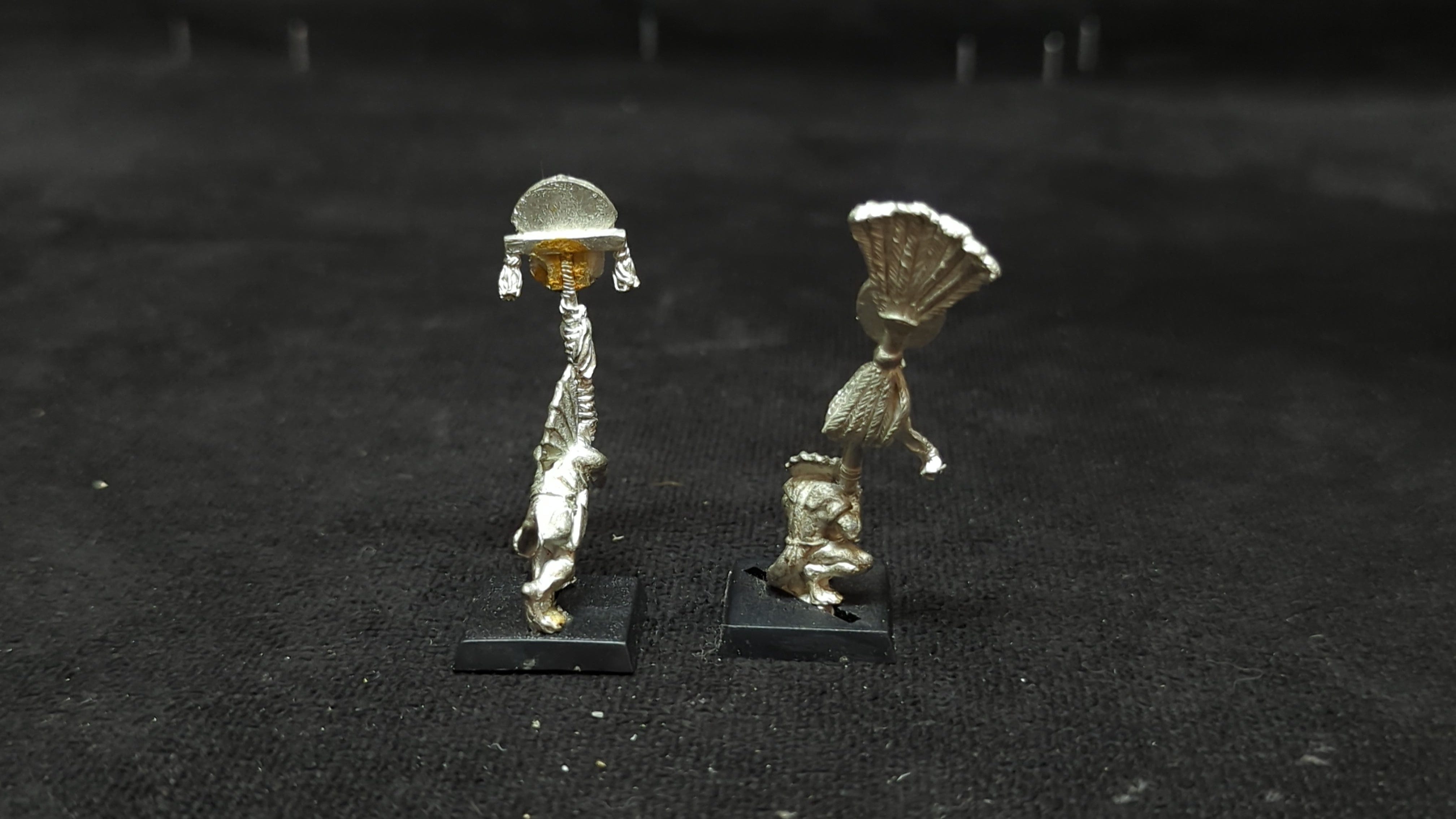 The Old World Skink Standard Bearers (Metal) x2