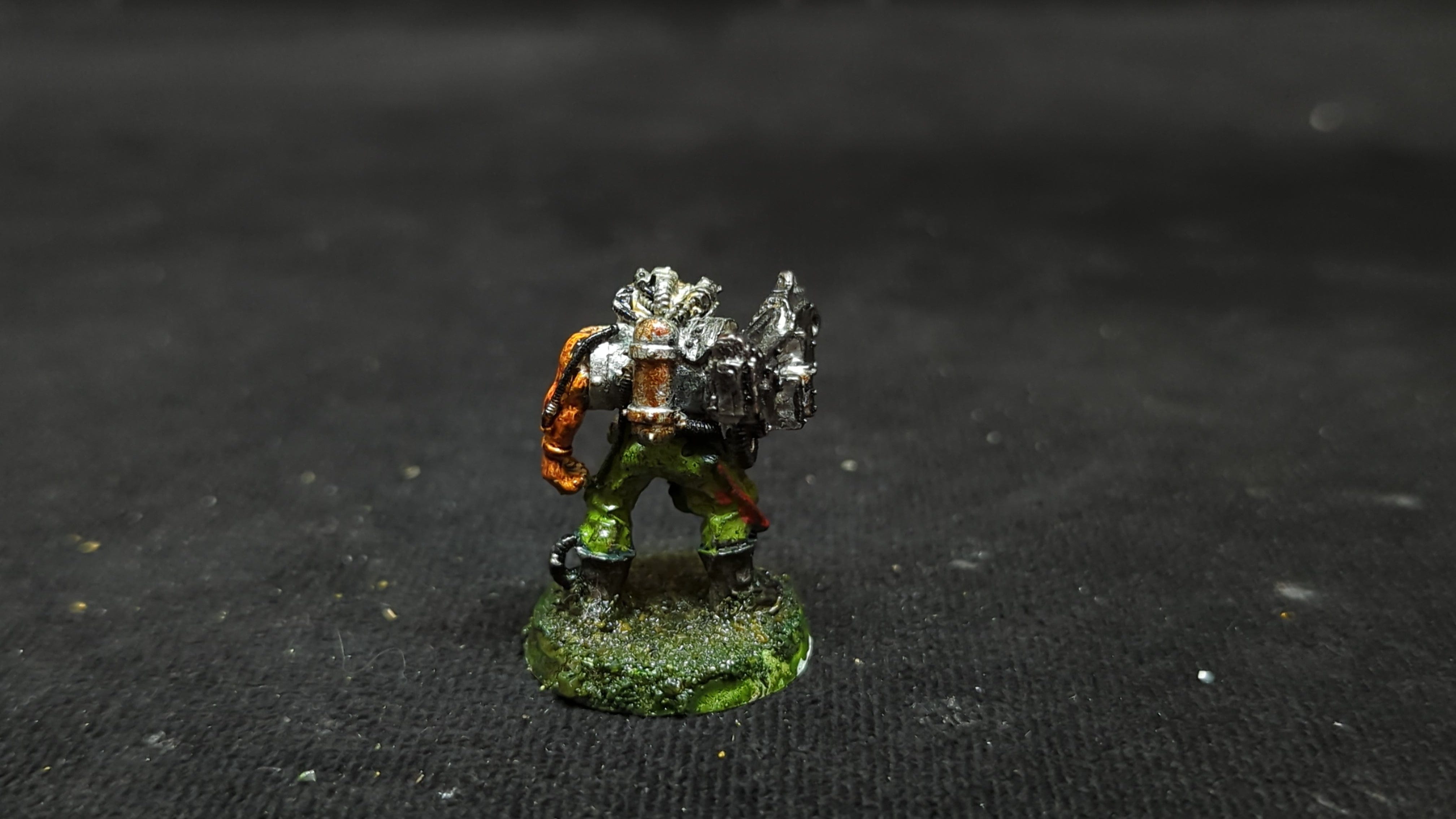 Warhammer 40k Space Marines Servitor with Heavy Bolter x1 OOP Painted