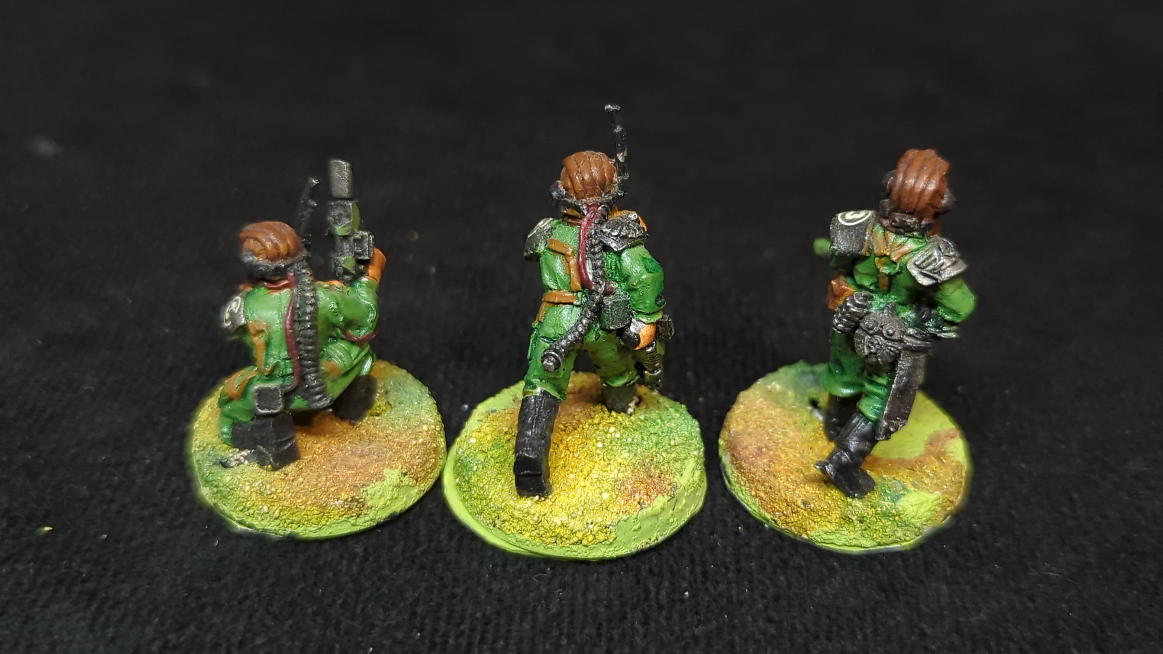 Warhammer 40k Astra Militarum Tank Crew x3 OOP Painted