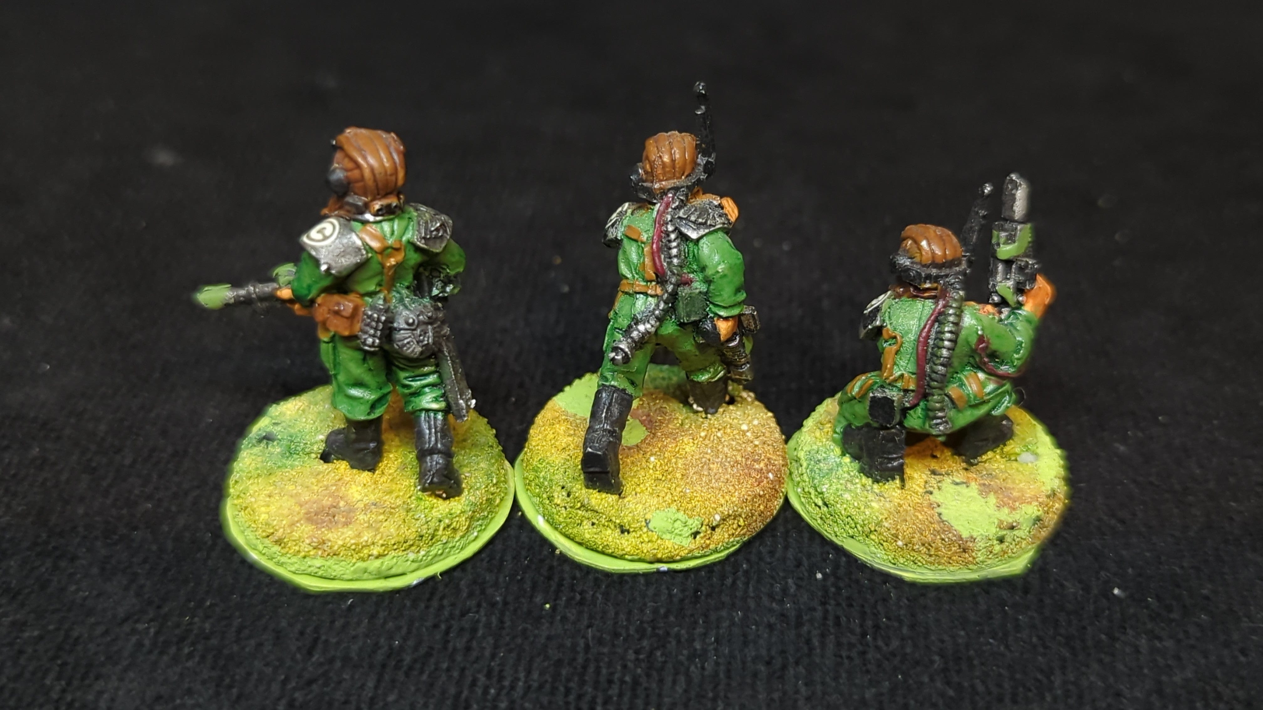 Warhammer 40k Astra Militarum Tank Crew x3 OOP Painted
