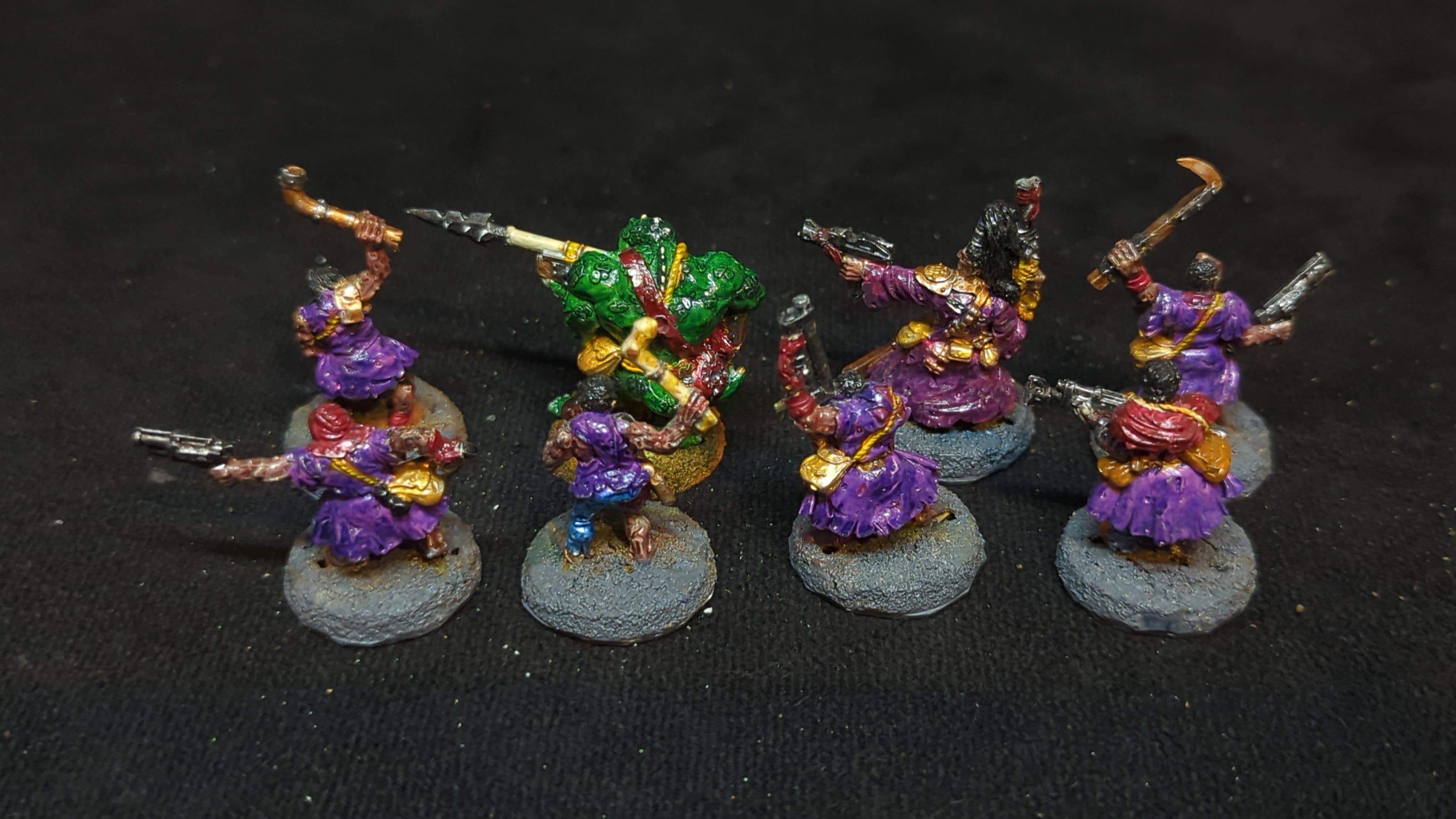 Warhammer Necromunda Necromunda Scavvies Gang x8 OOP Painted