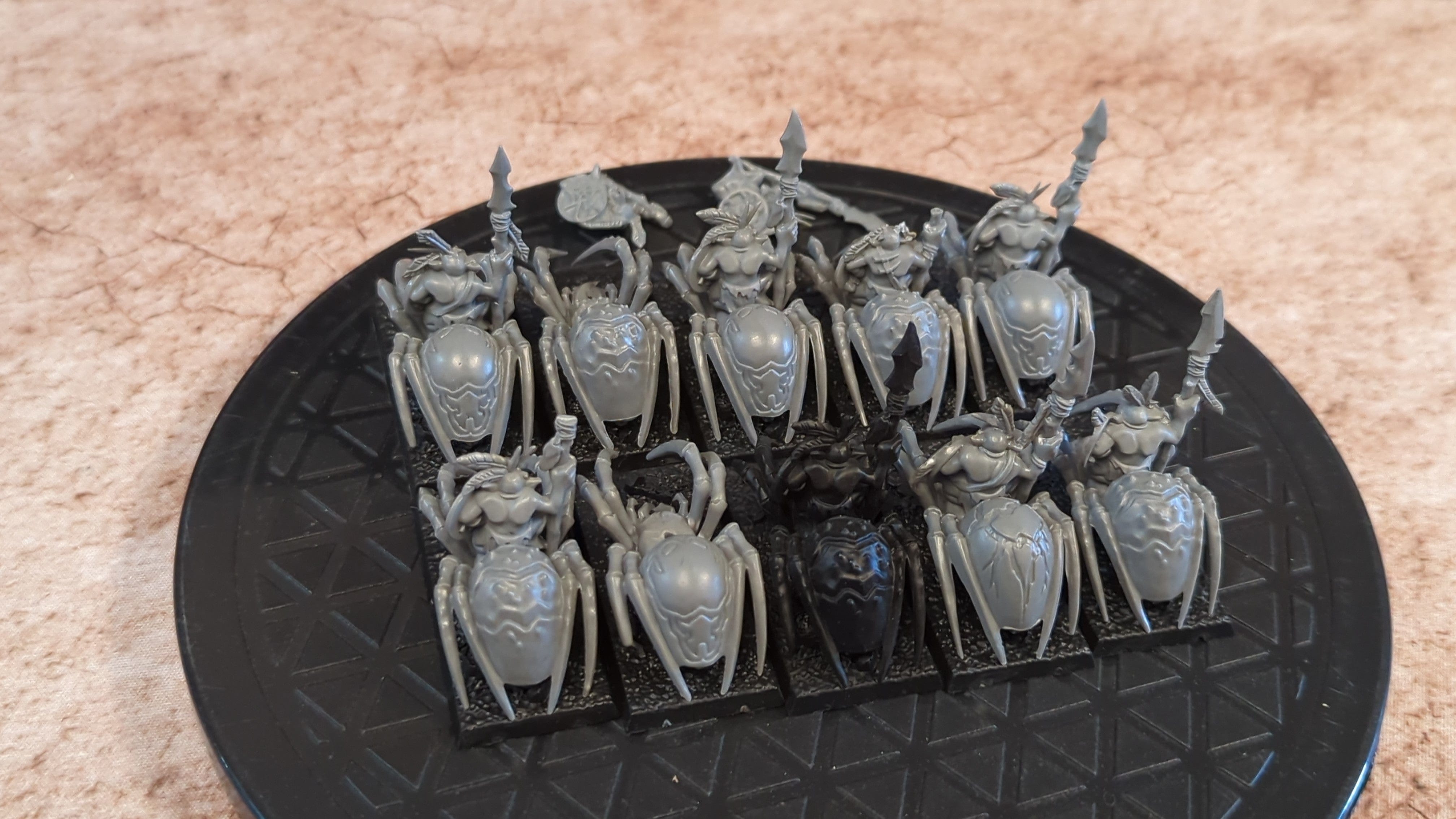 The Old World Gloomspite Gitz Grot Spider Riders x10