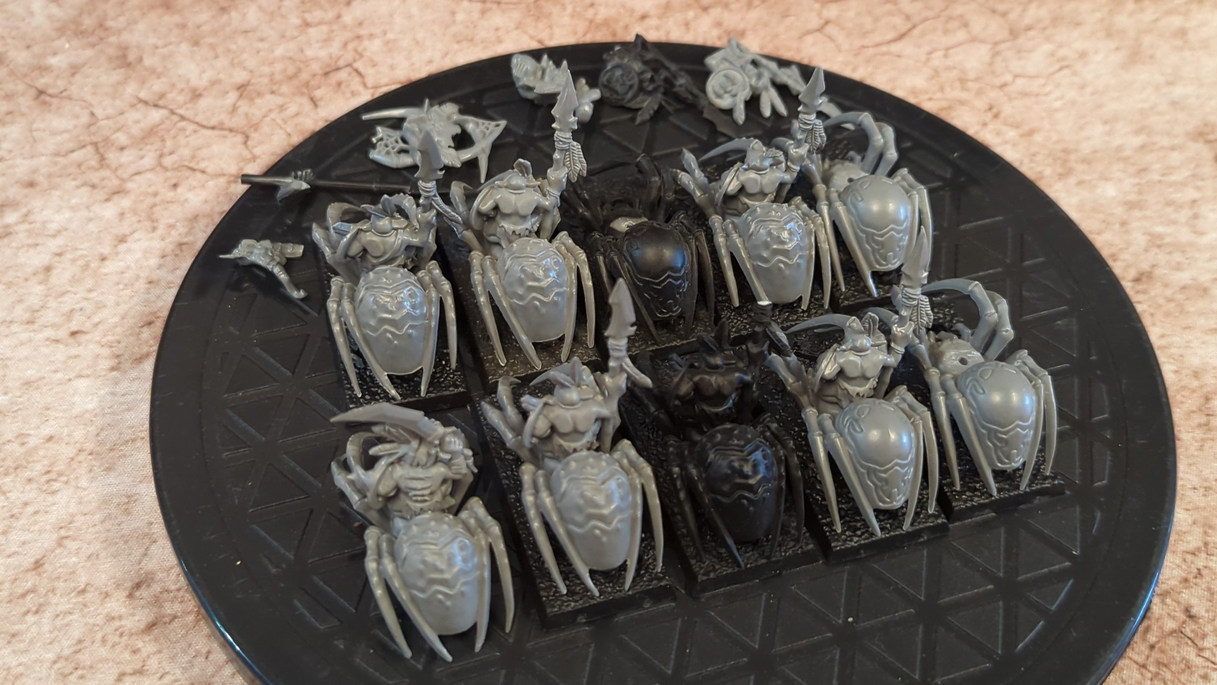 The Old World Gloomspite Gitz Grot Spider Riders x10