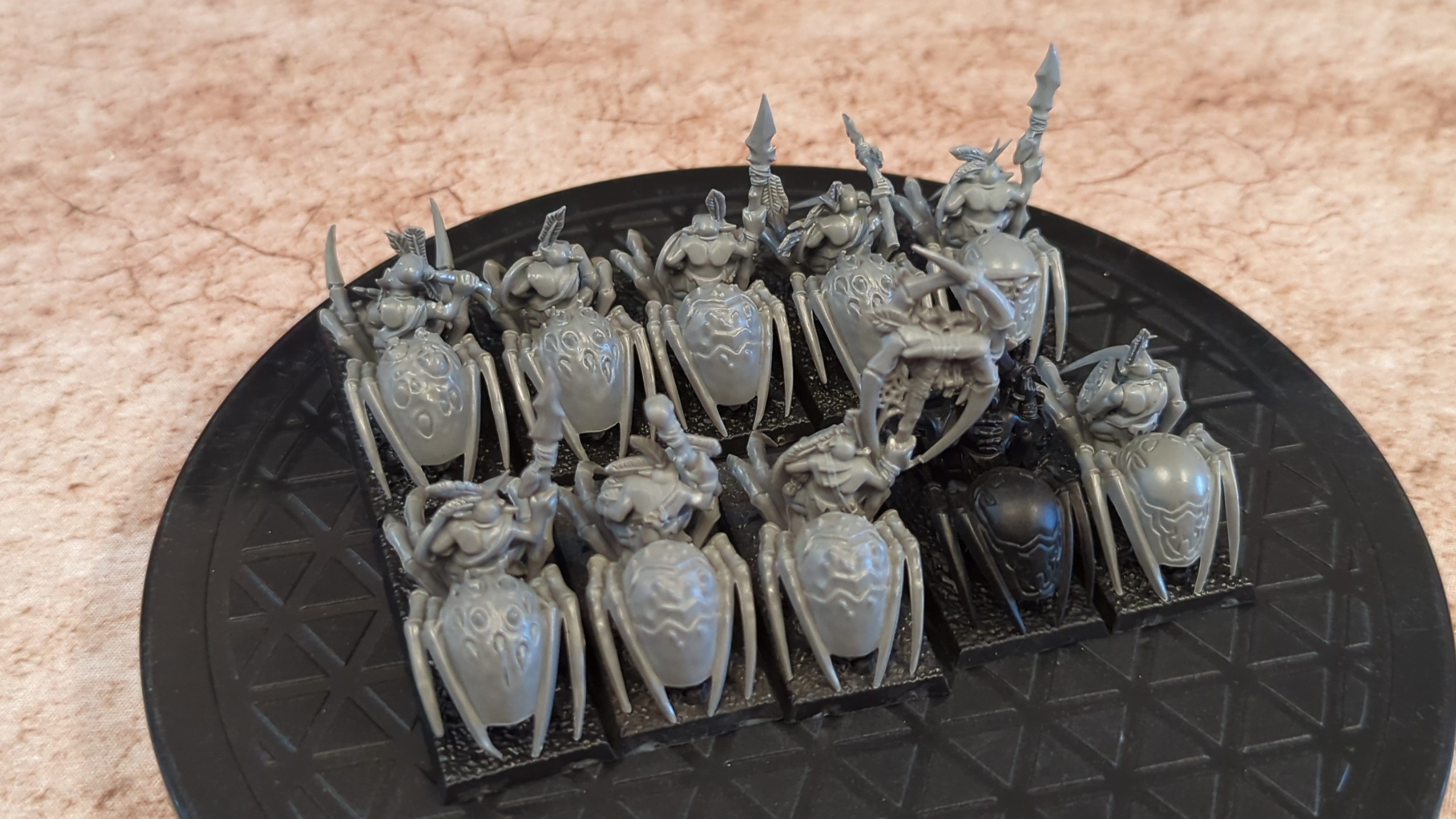 The Old World Gloomspite Gitz Grot Spider Riders x10