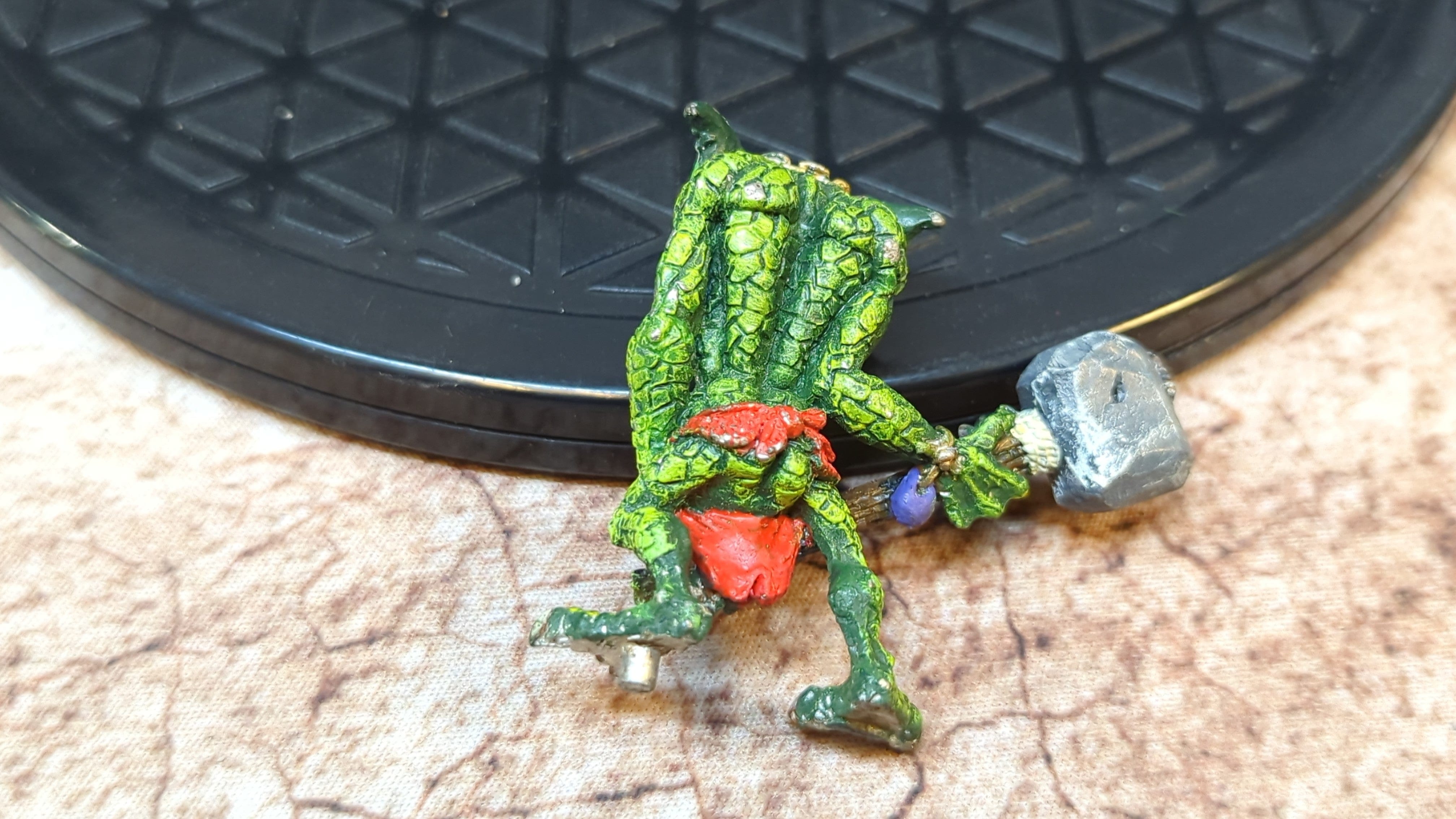 The Old World Stone troll with hammer x1