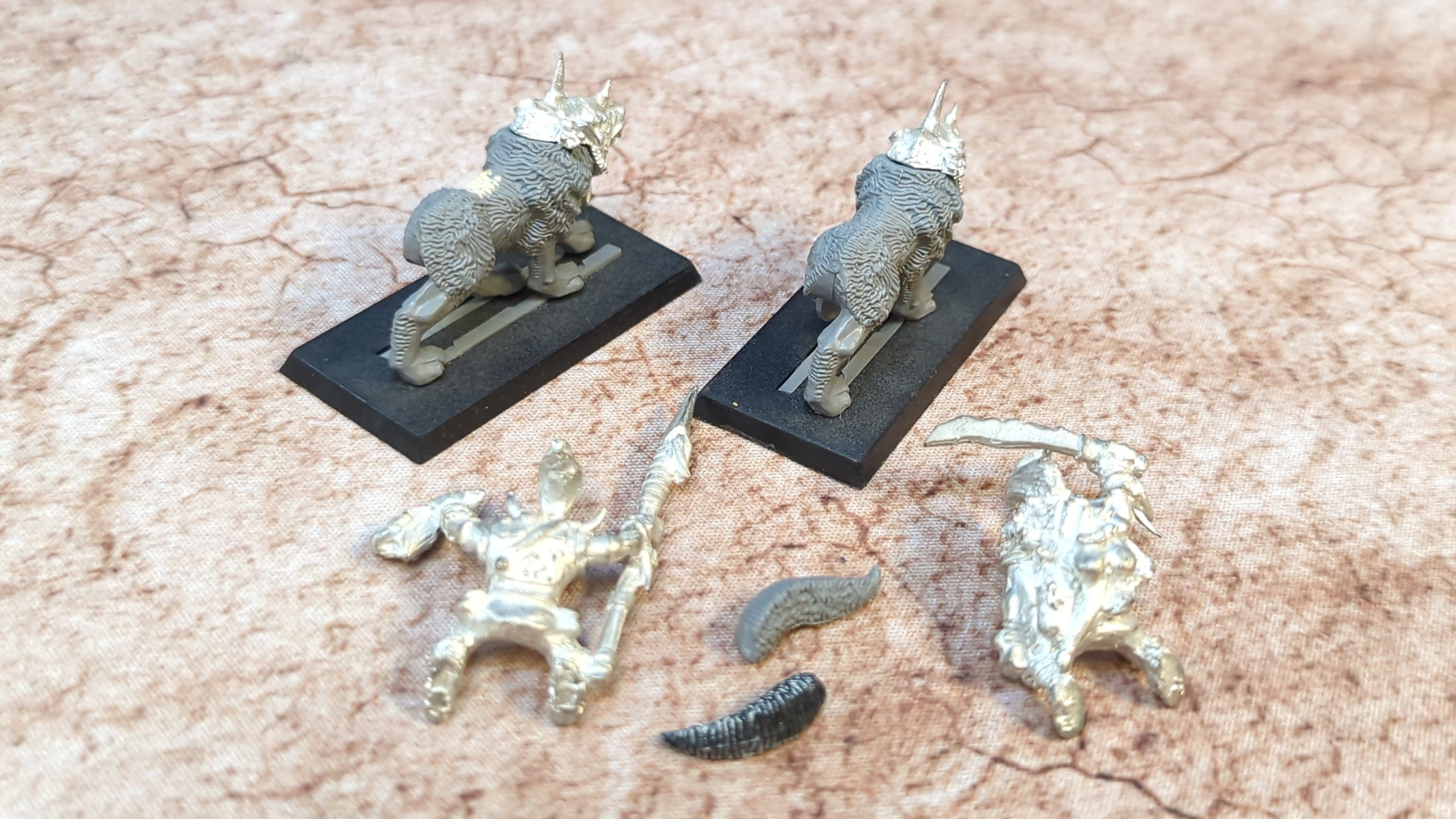 The Old World Orc & Goblin Tribes Goblin Wolf Rider Bosses x2