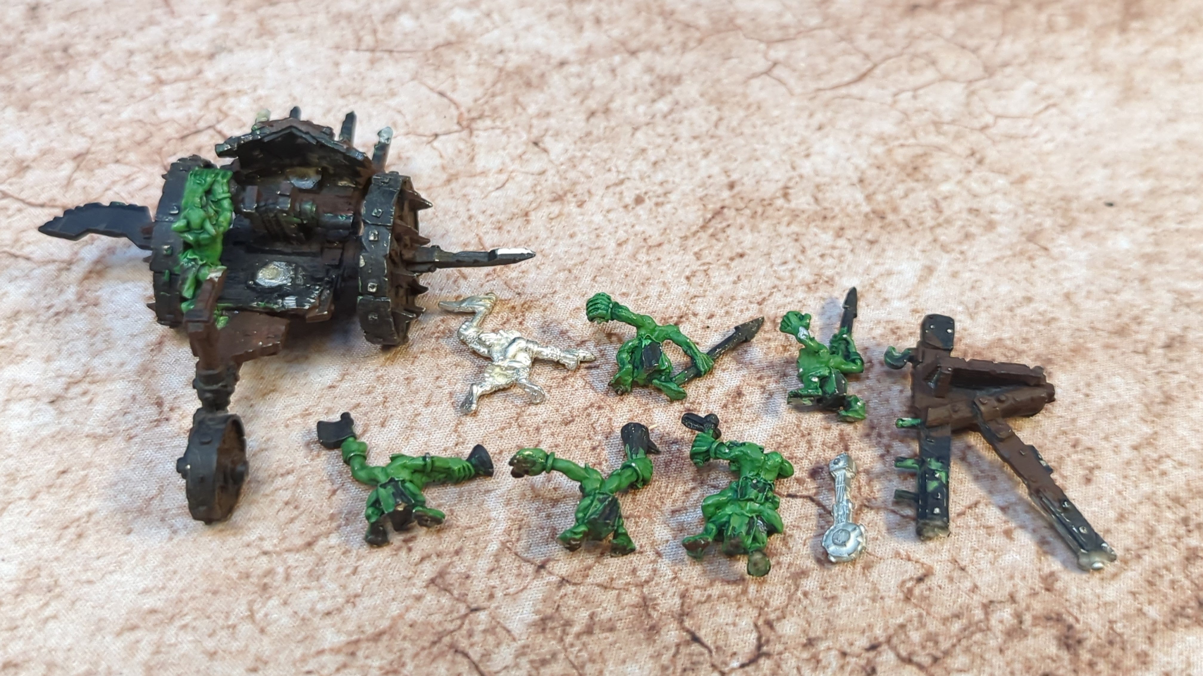 The Old World Orc & Goblin Tribes: Snotling Pump Wagon x1