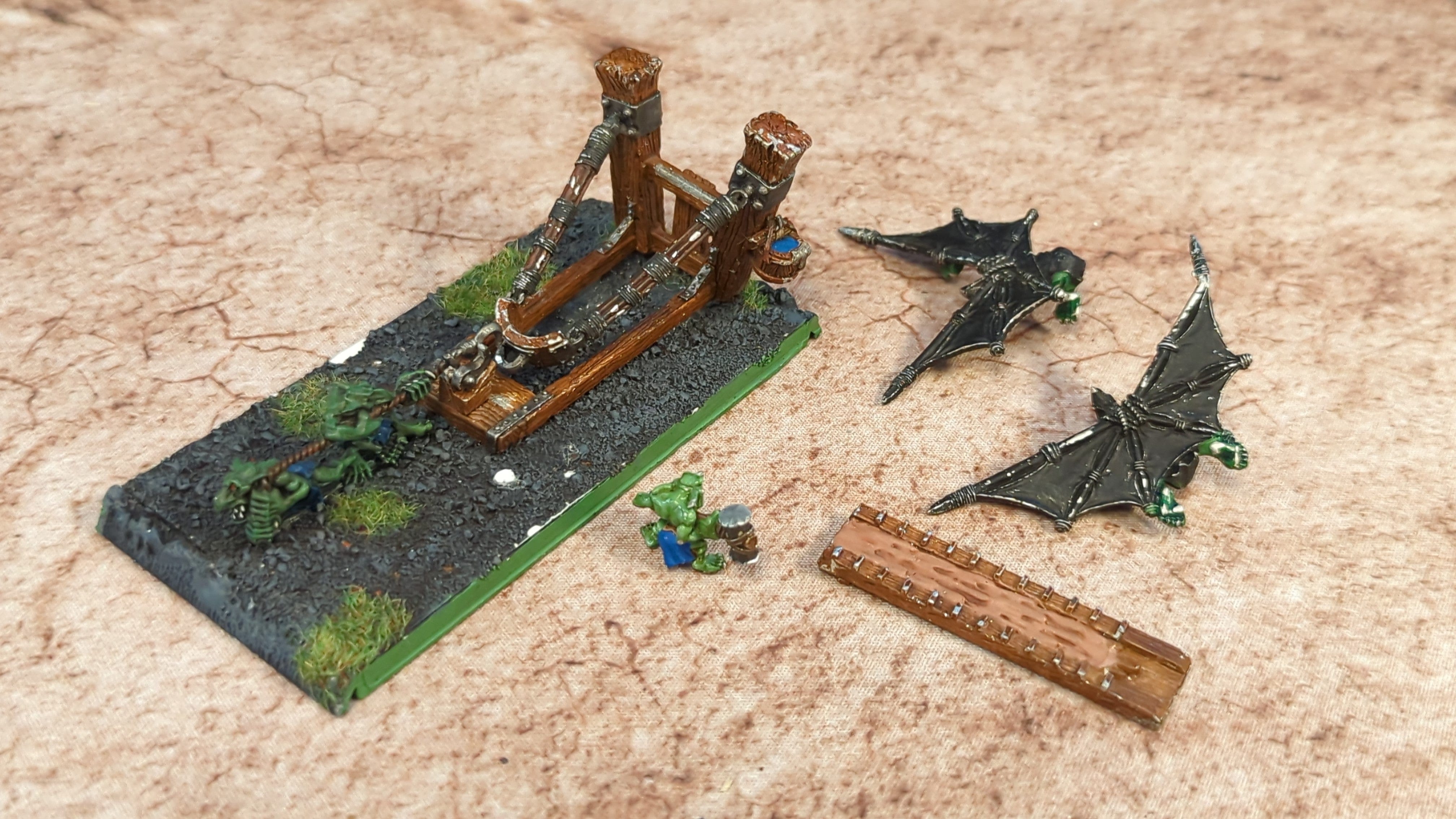 The Old World Orc & Goblin Tribes Doom Diver Catapult x4