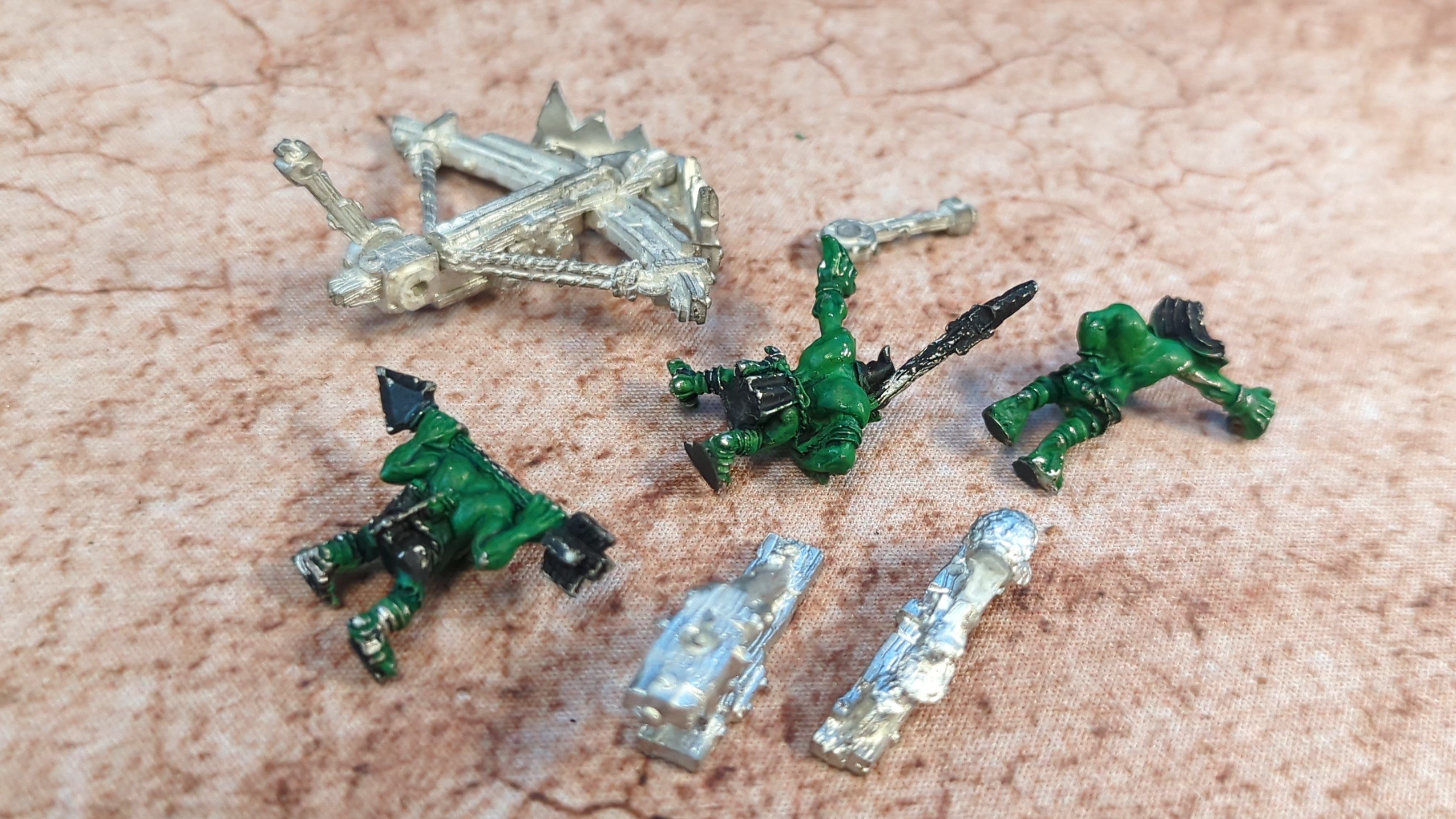 The Old World Orc & Goblin Tribes: Goblin Bolt Throwa x4