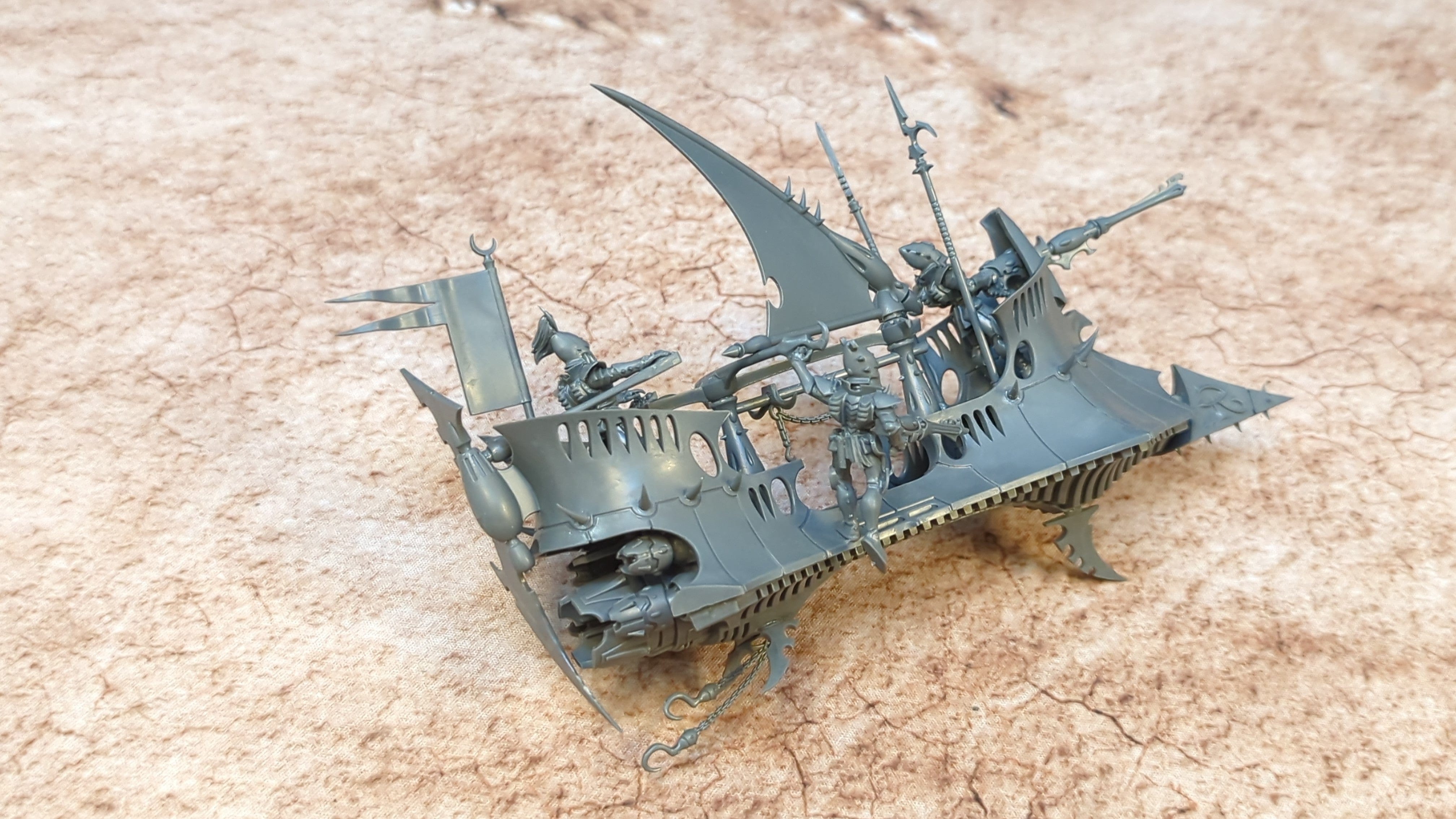 Warhammer 40k Drukhari Raider x1