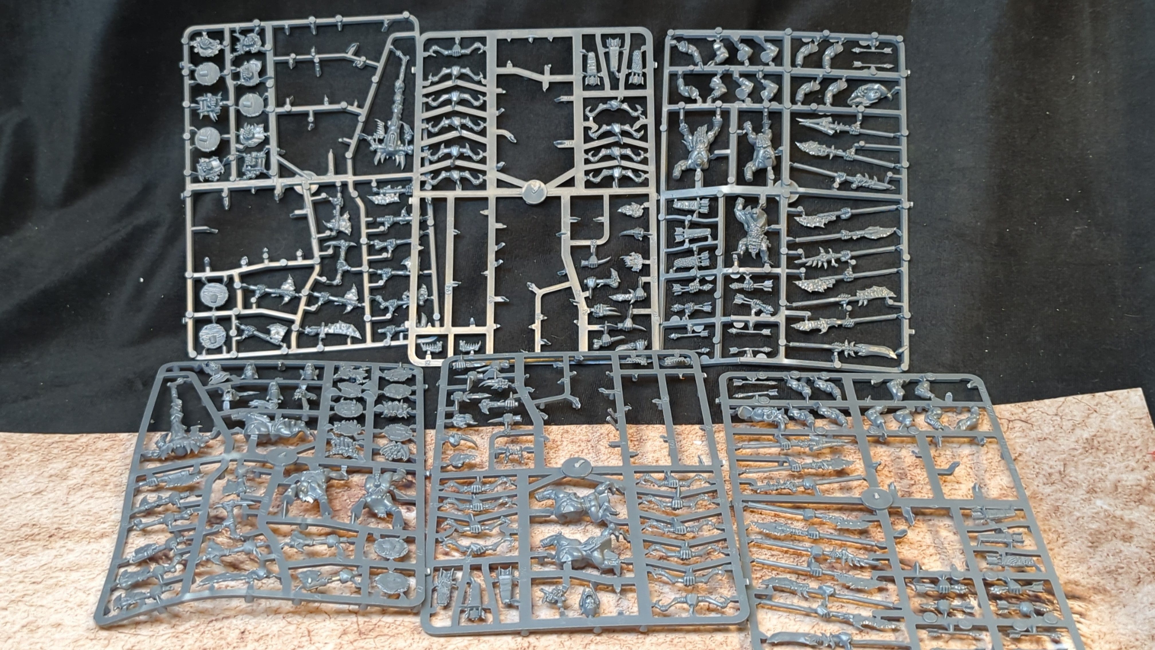 Age of Sigmar Orruk Warclans Savage Orruks x16