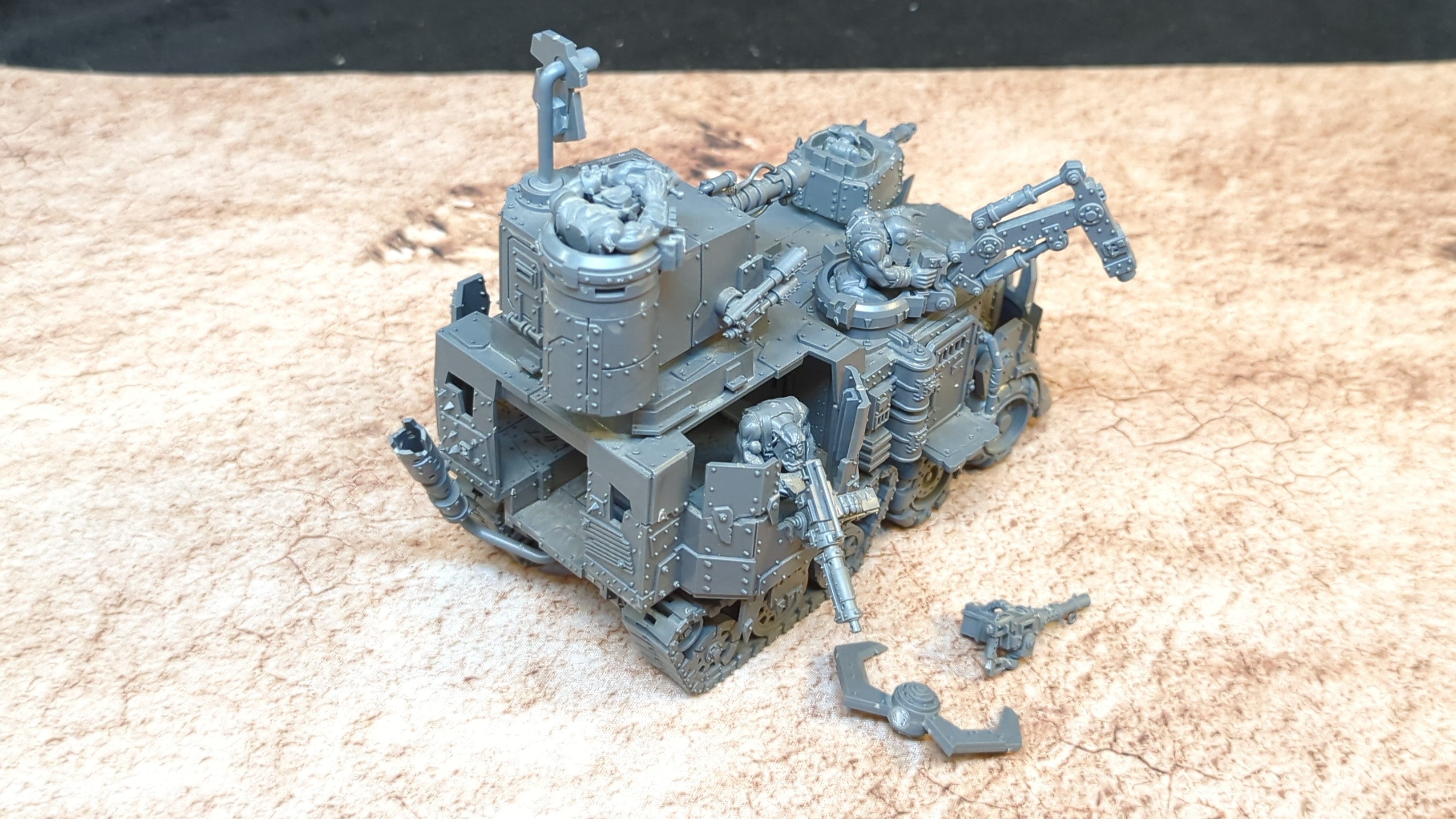 Warhammer 40k Orks BattleWagon x1