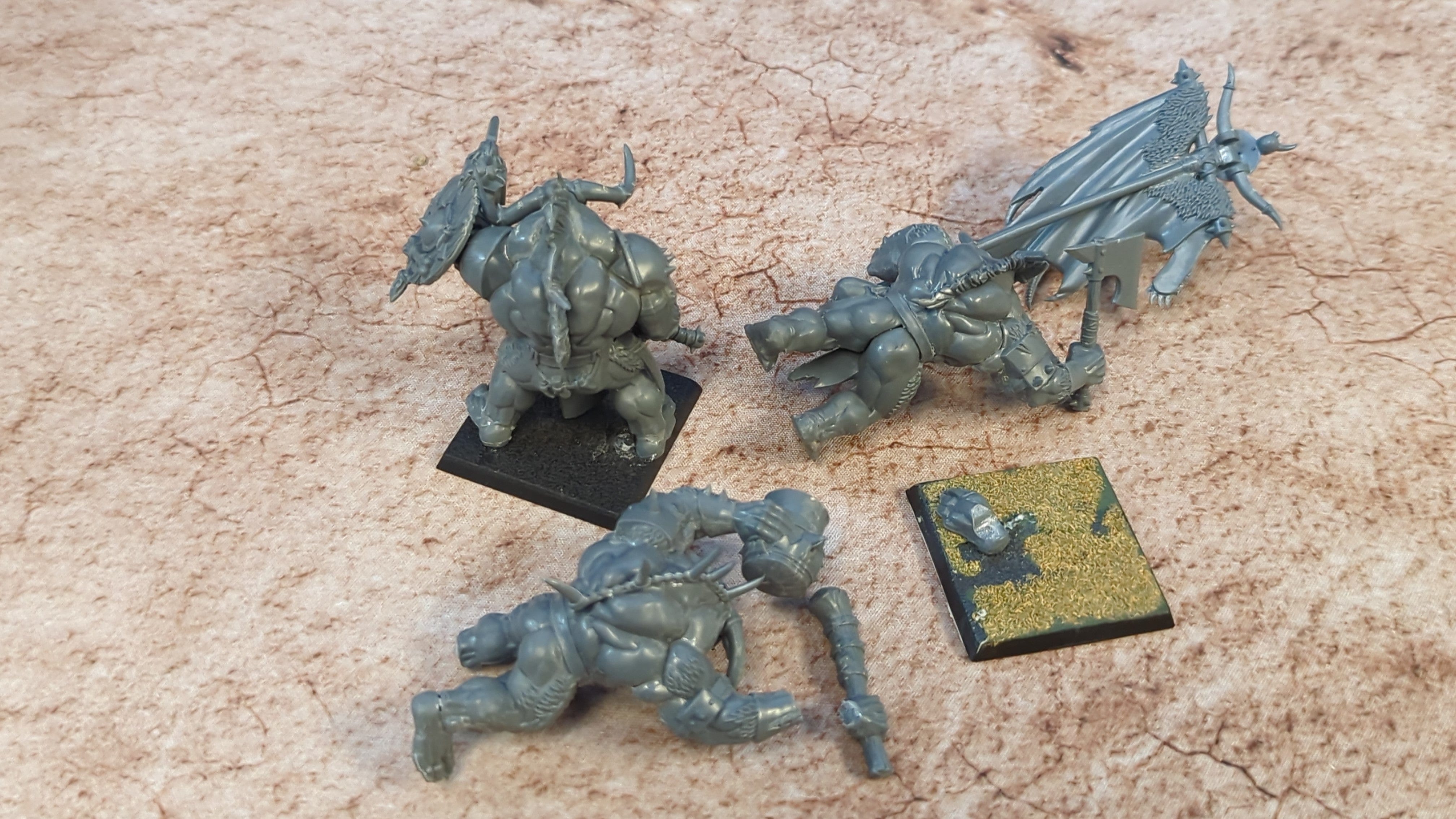 Age of Sigmar Beasts of Chaos Bullgors x3