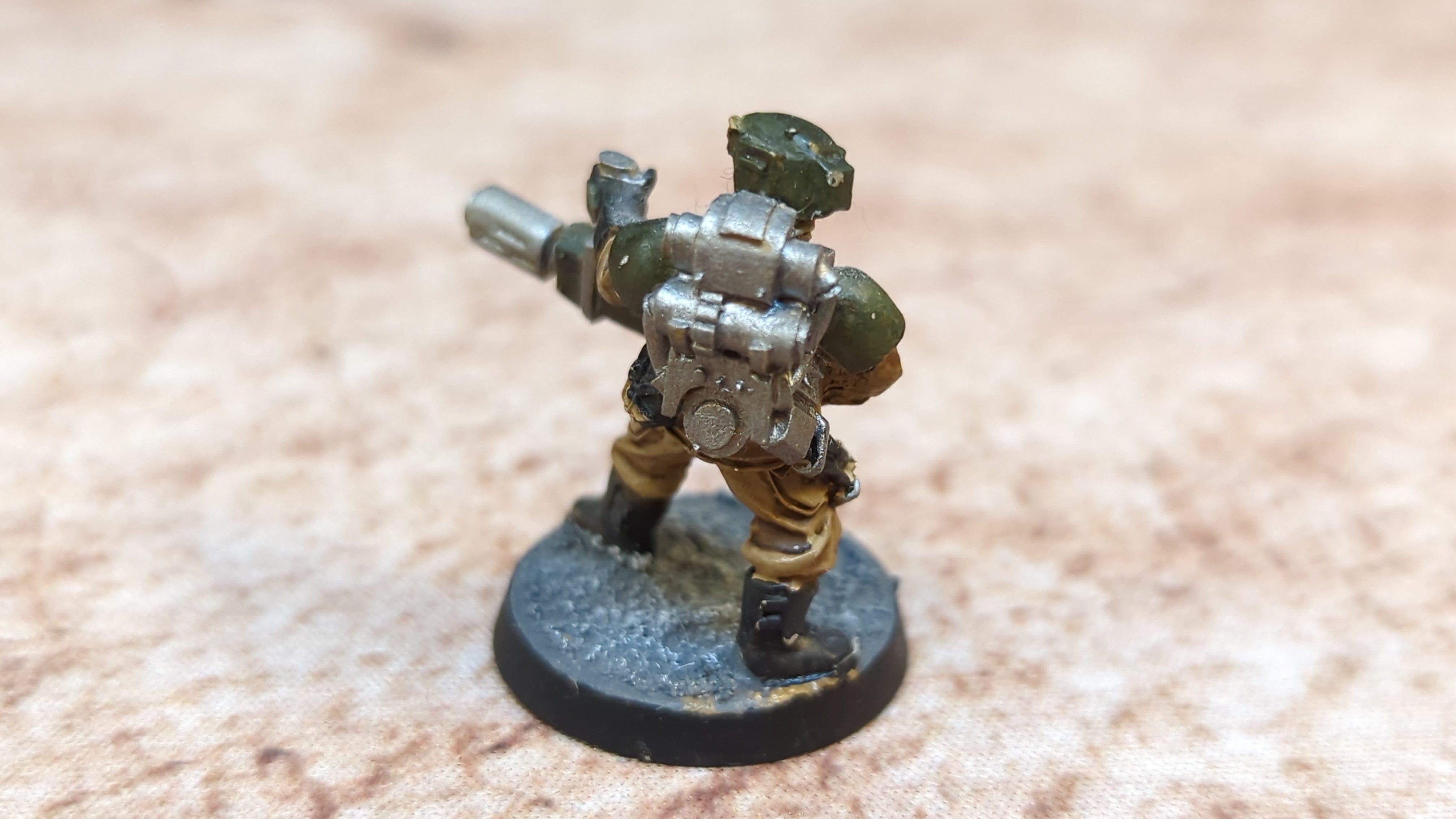 Warhammer 40k Astra Milliatarum Cadian Trooper with Melta (OOP Metal) x1