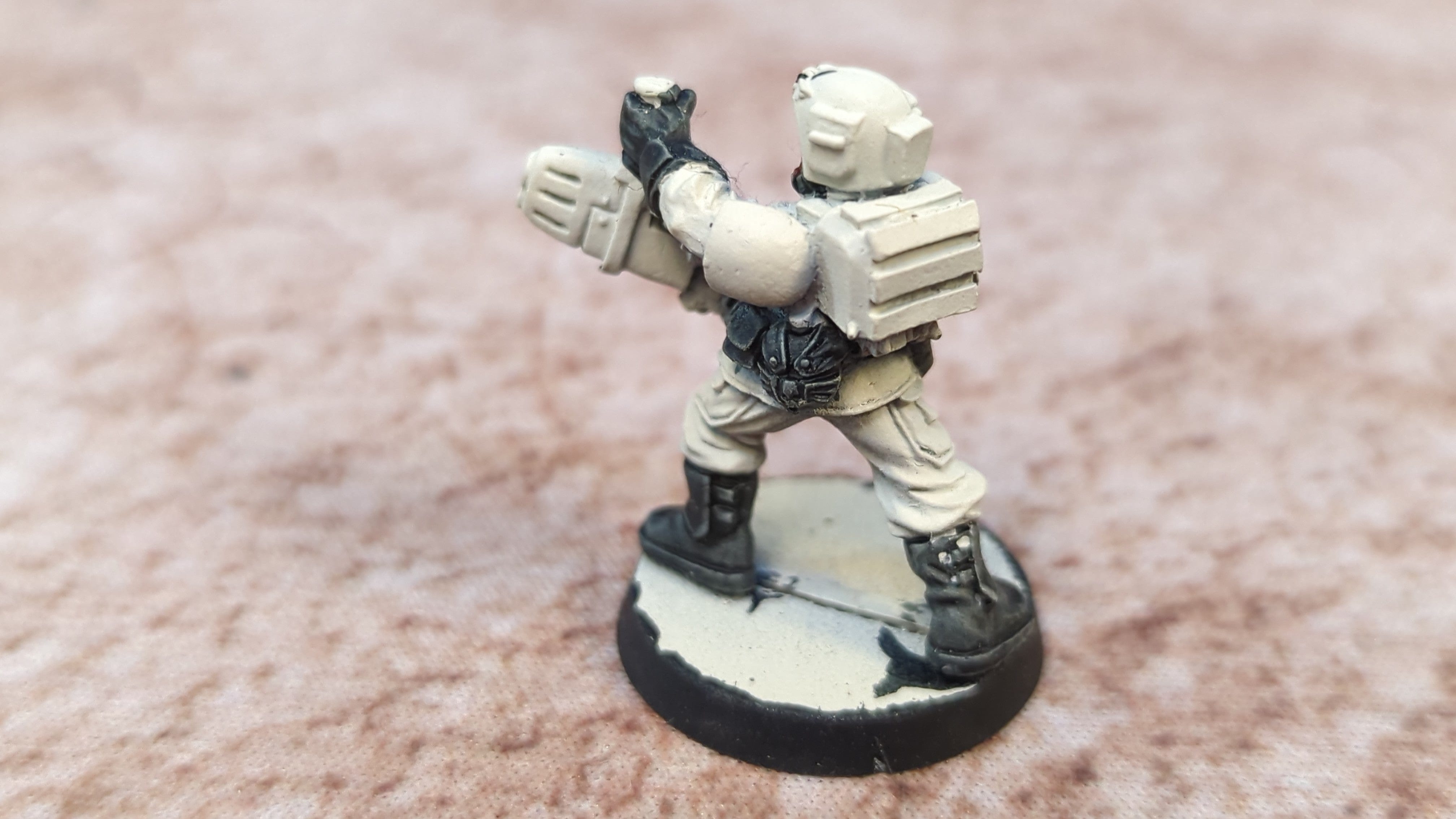 Warhammer 40k Astra Milliatarum Cadian Trooper with Plasma (OOP Metal) x1