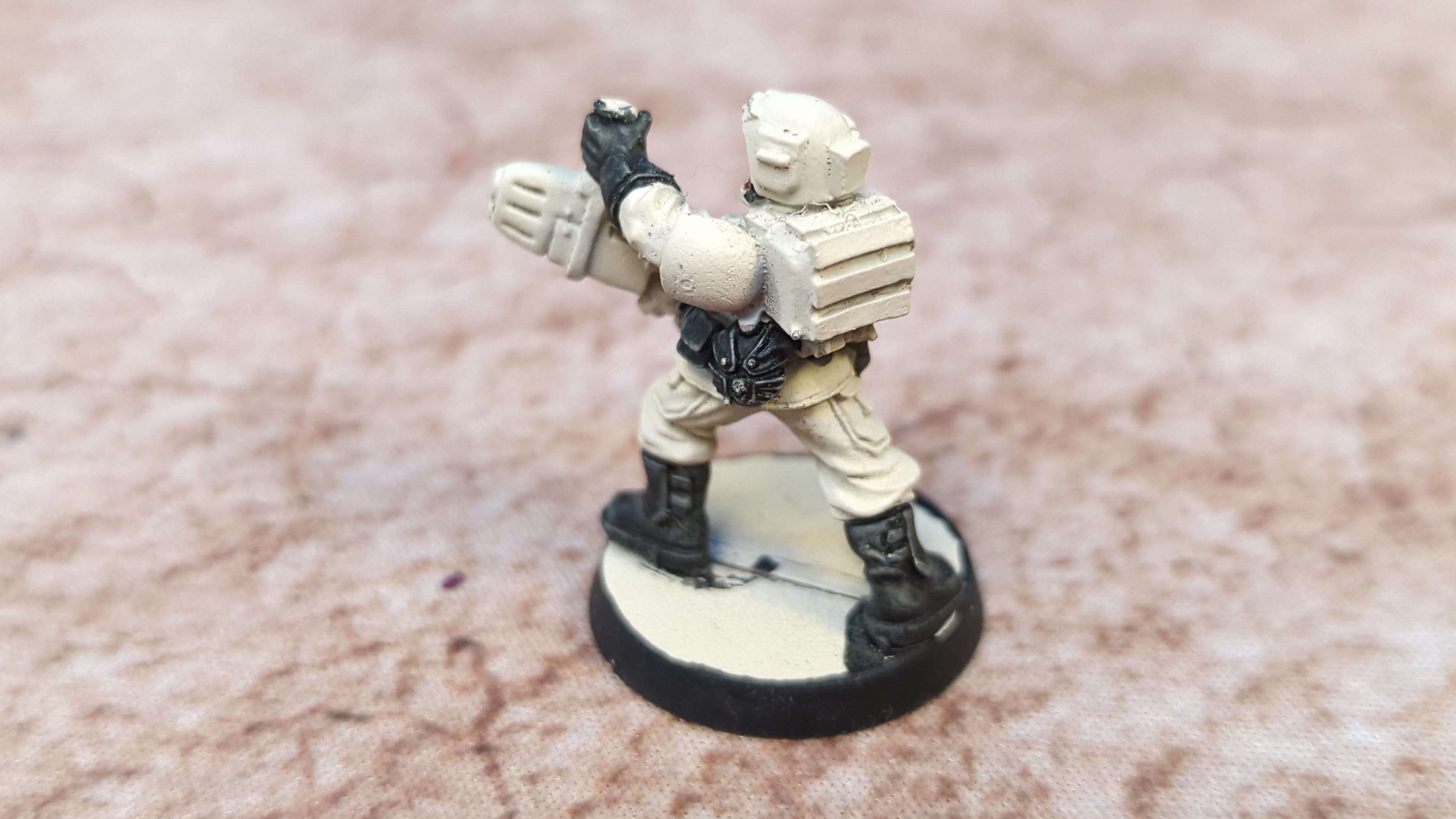Warhammer 40k Astra Milliatarum Cadian Trooper with Plasma (OOP Metal) x1