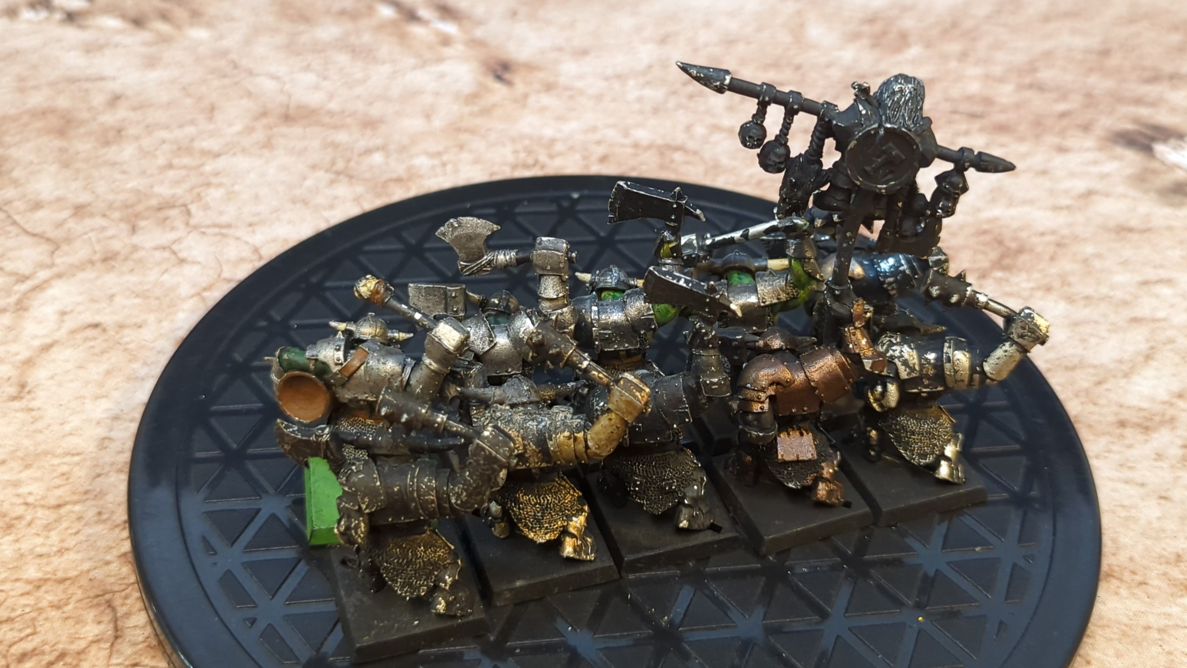 The Old World Orc & Goblin Tribes: Black Orc Mob (oop metal) x10