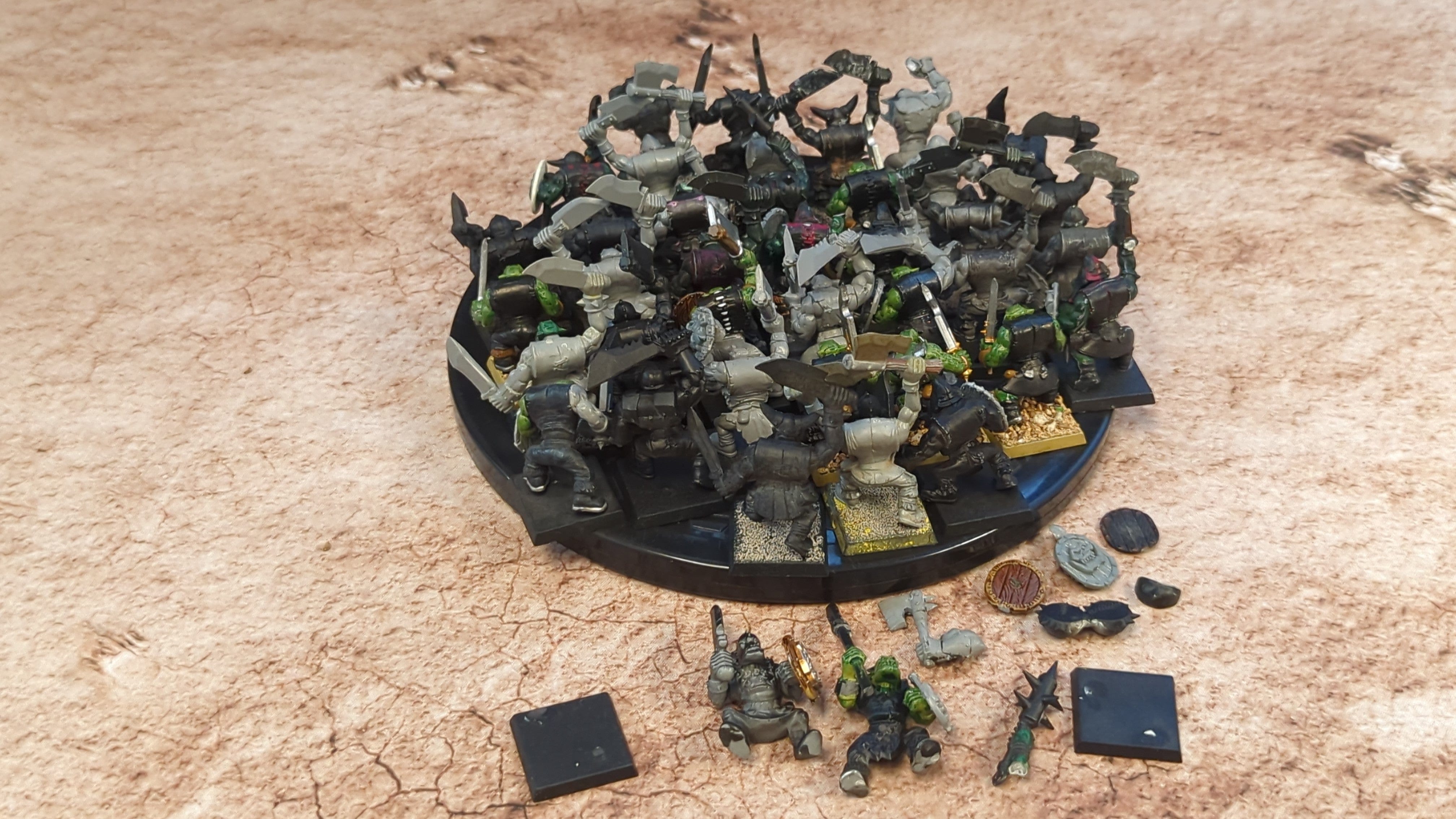 The Old World Orcs & Goblin Tribes Orc Boyz & Orc Arrer Boyz Mob x40