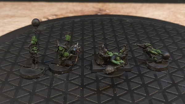 The Old World Orc & Goblin Tribes Night Goblin Fanatics (OOP Metal) x4
