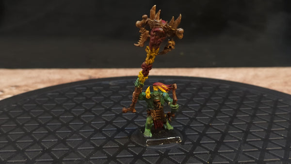 The Old World Orc & Goblin Tribes Savage Orc Standard Bearer (OOP) x1