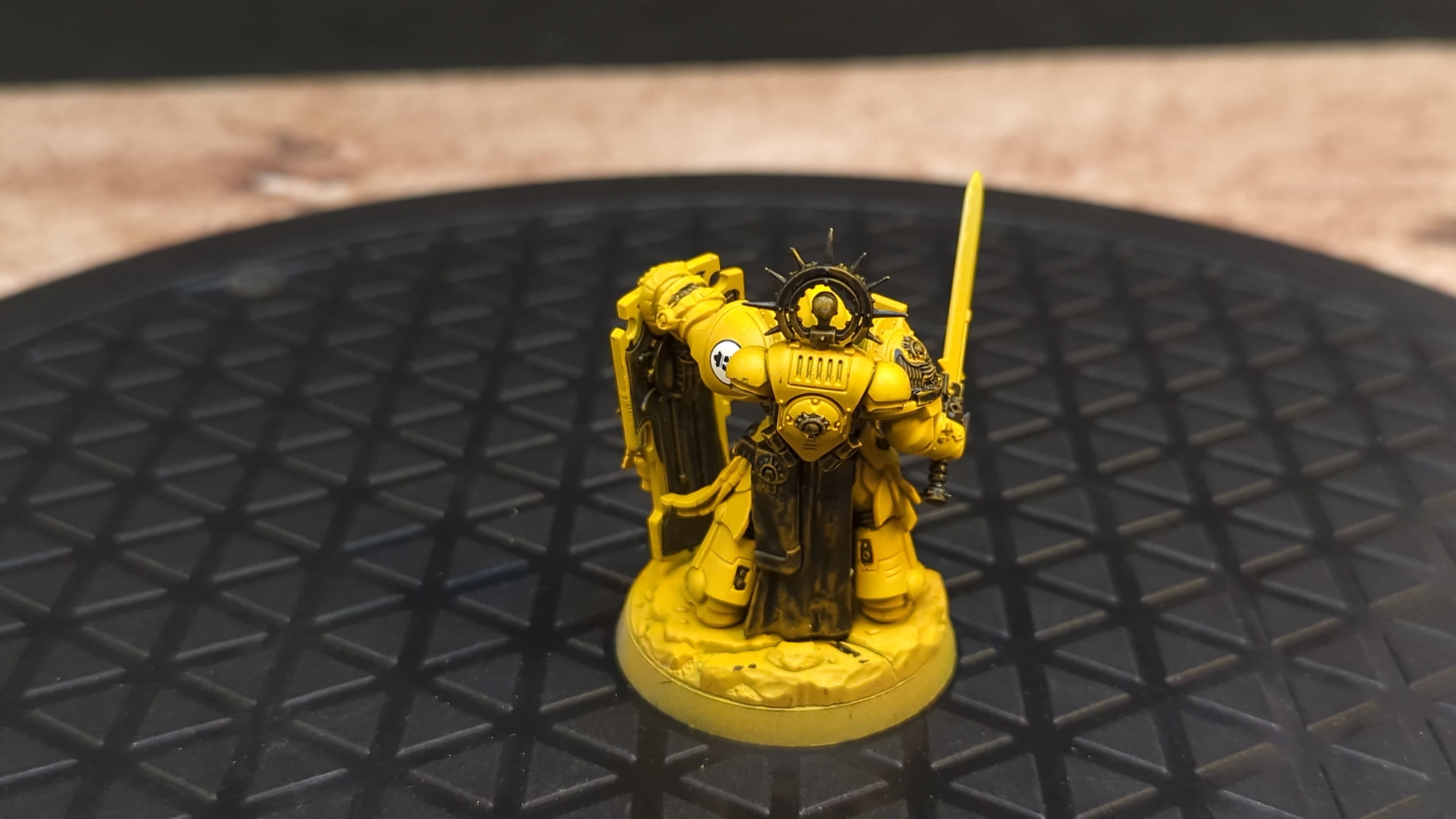 Warhammer 40k Space Marines Captain with Relic Shield x1