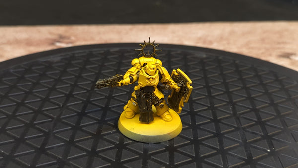 Warhammer 40k Space Marines Primaris Lieutenant with Storm Shield x1