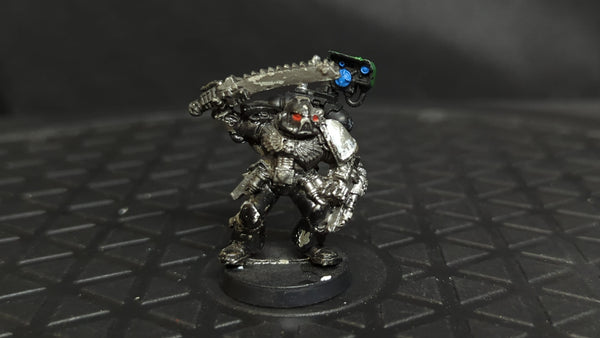 Warhammer 40k Space Marines Apothecary (OOP Metal) x1
