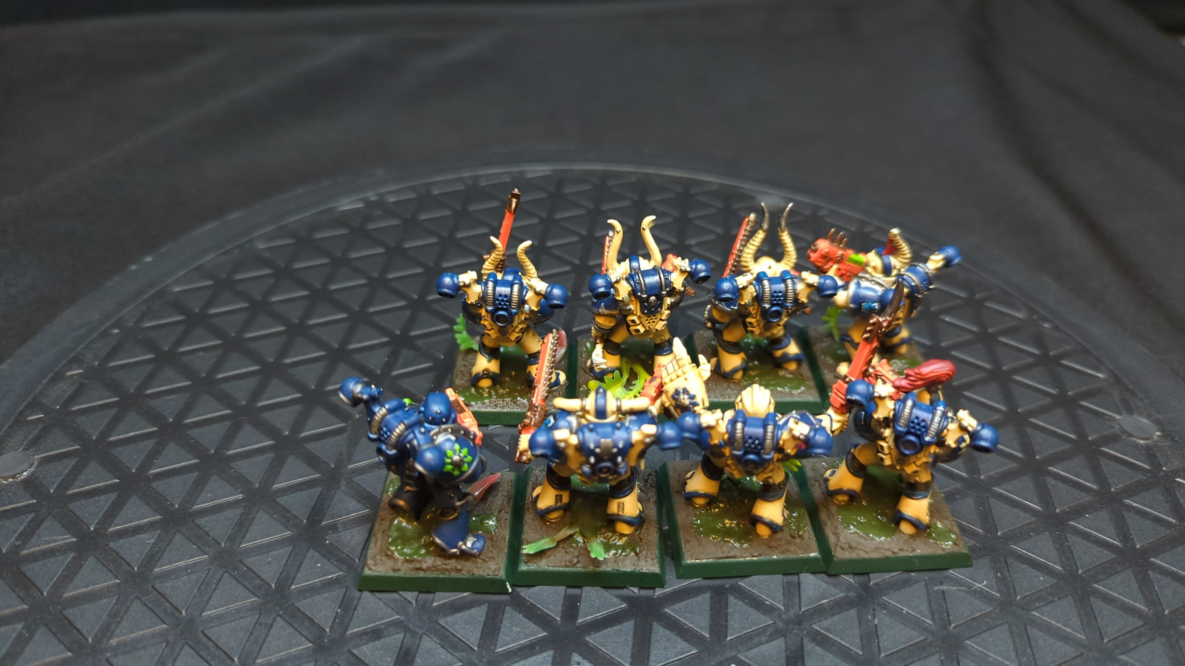 Warhammer 40k Chaos Space Marines Legionaries x8 Painted