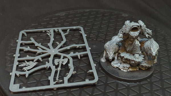 Warhammer 40k Space Wolves Logan Grimnar on Stormrider x1