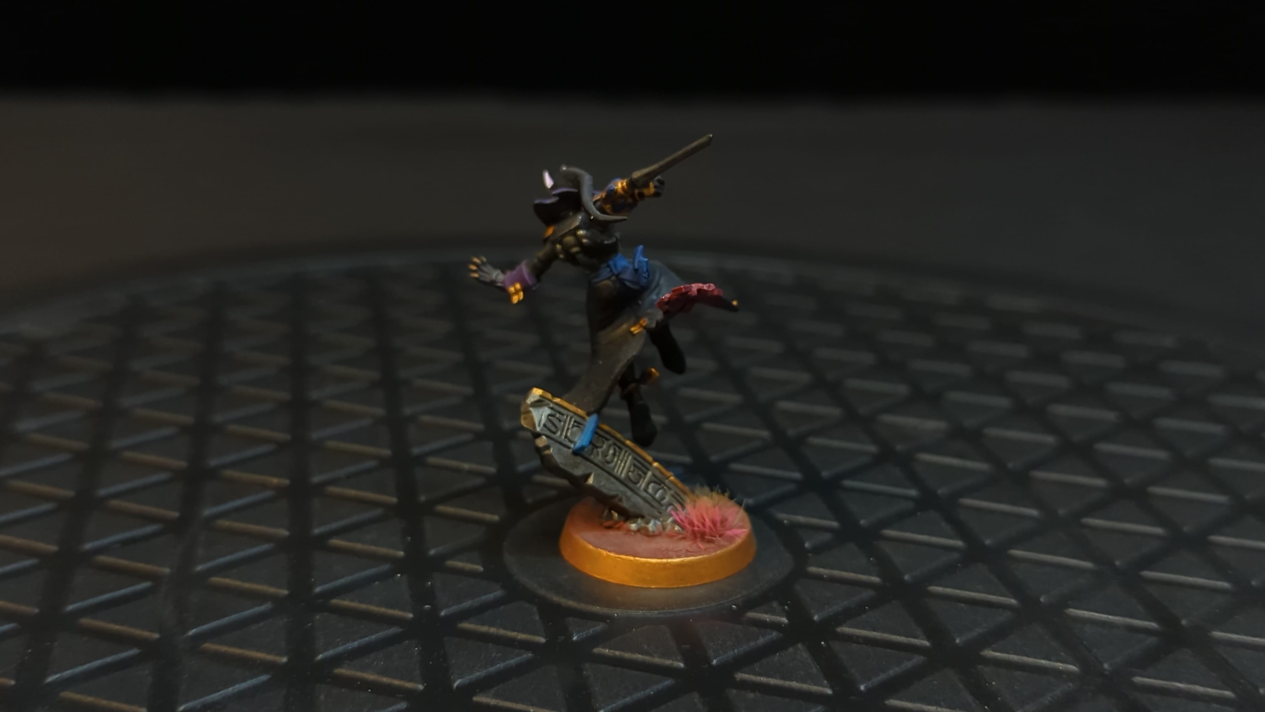 Warhammer 40k Harlequins Solitaire x1 Painted