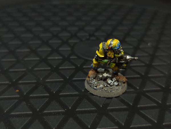 Warhammer 40k Space Orks (OOP Metal) x1 OOP Painted