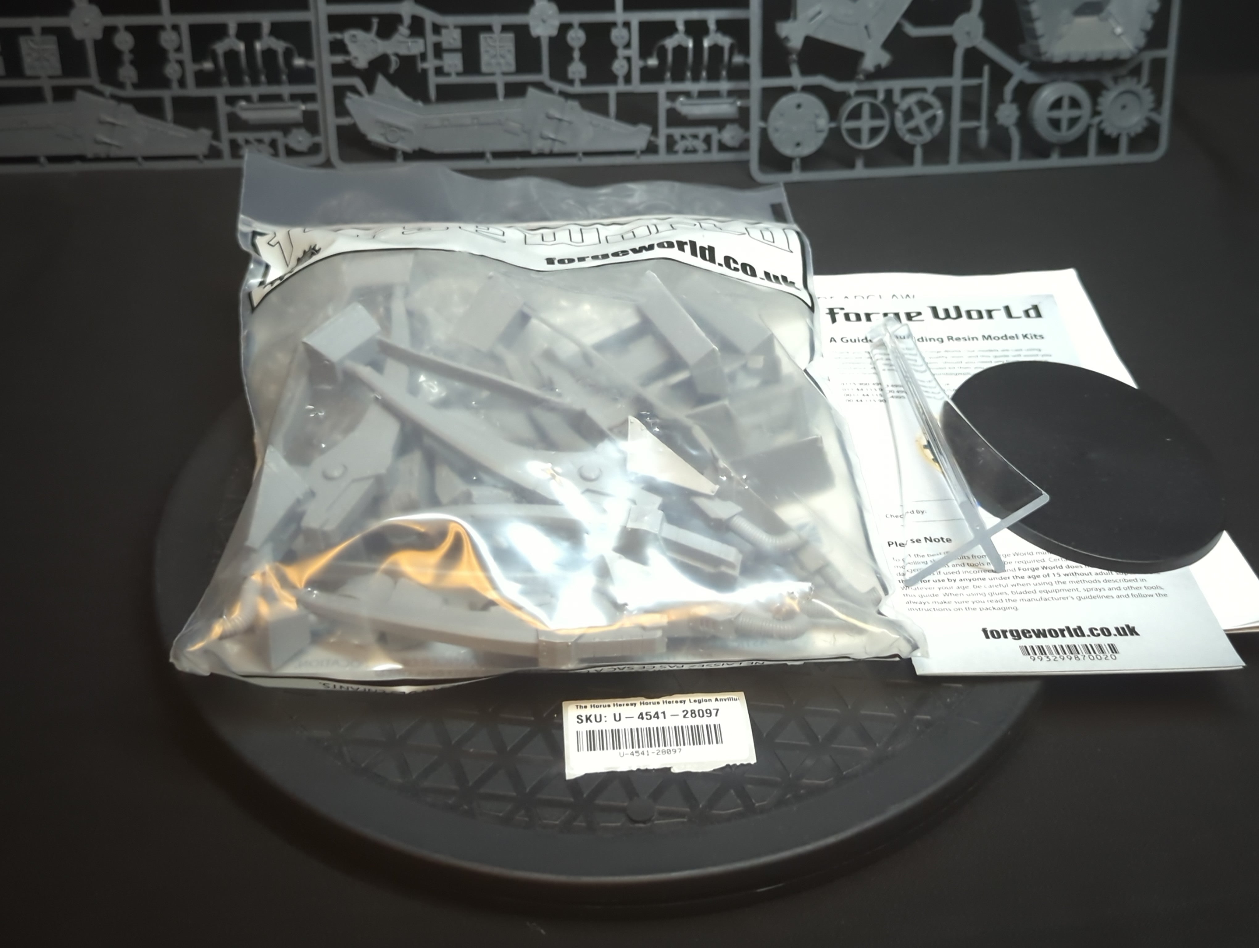 The Horus Heresy Horus Heresy Legion Anvillus Pattern Dreadclaw Drop Pod x1