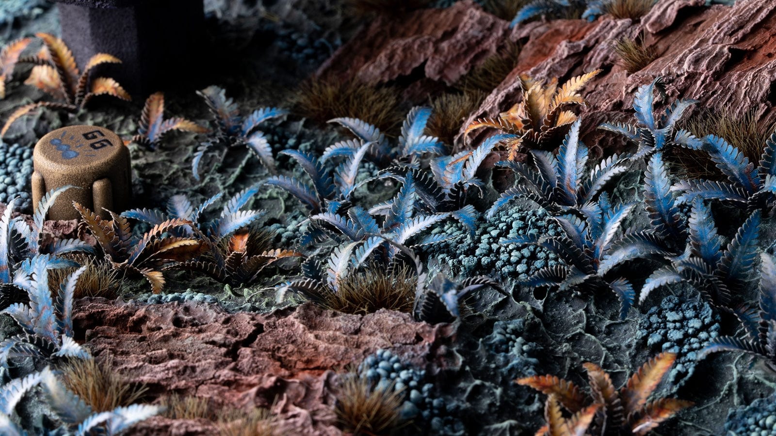 Gamer's Grass Laser Plants - Alien Fern